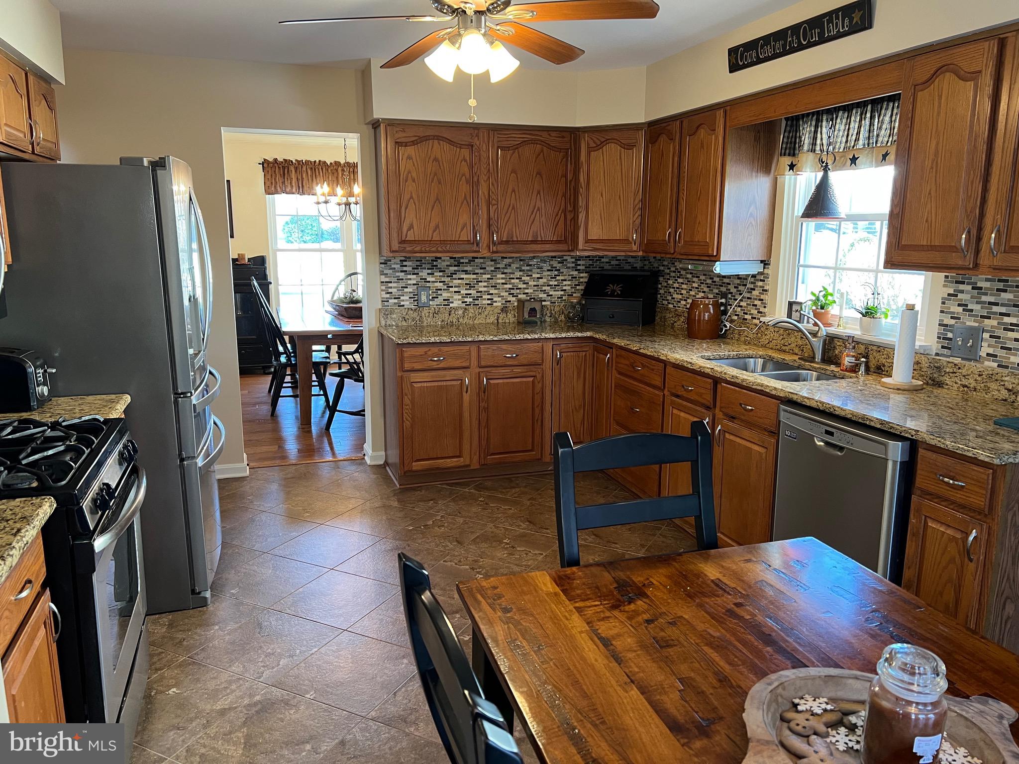 AMYCLAE EAST - Residential