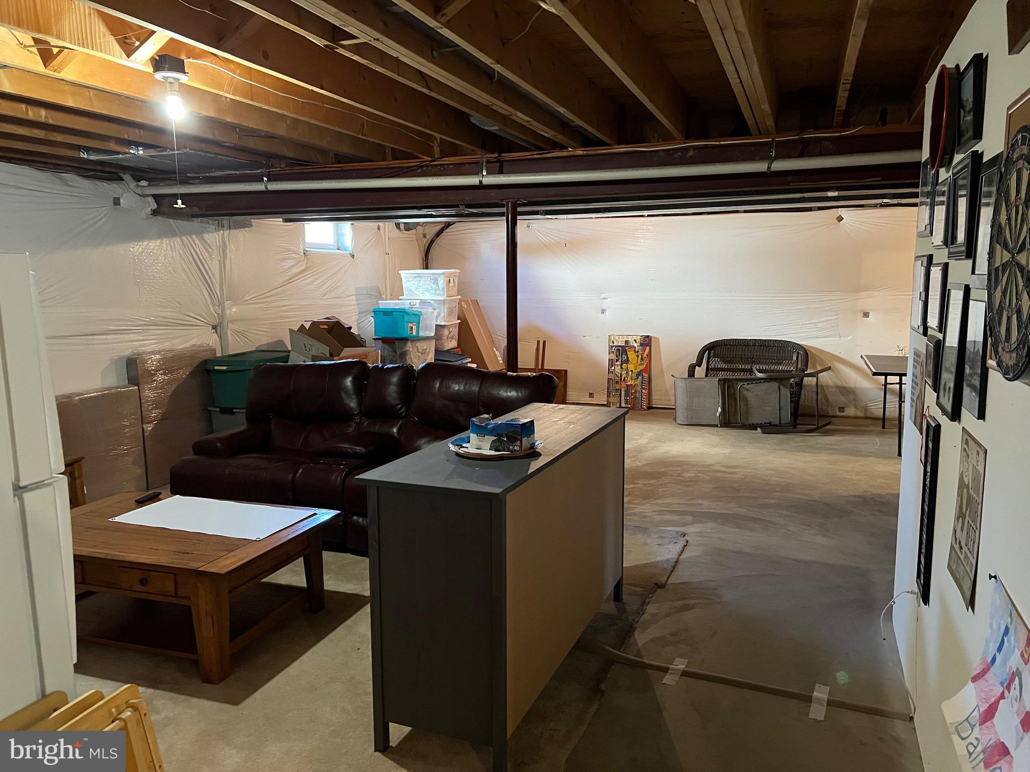 AMYCLAE EAST - Residential