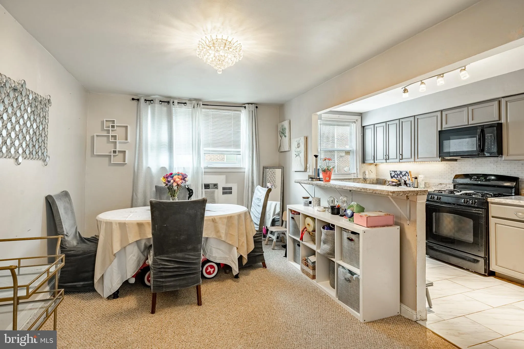 Upper Darby, Pennsylvania 19082, United States, 3 Bedrooms Bedrooms, ,2 BathroomsBathrooms,Residential,Pending,107558