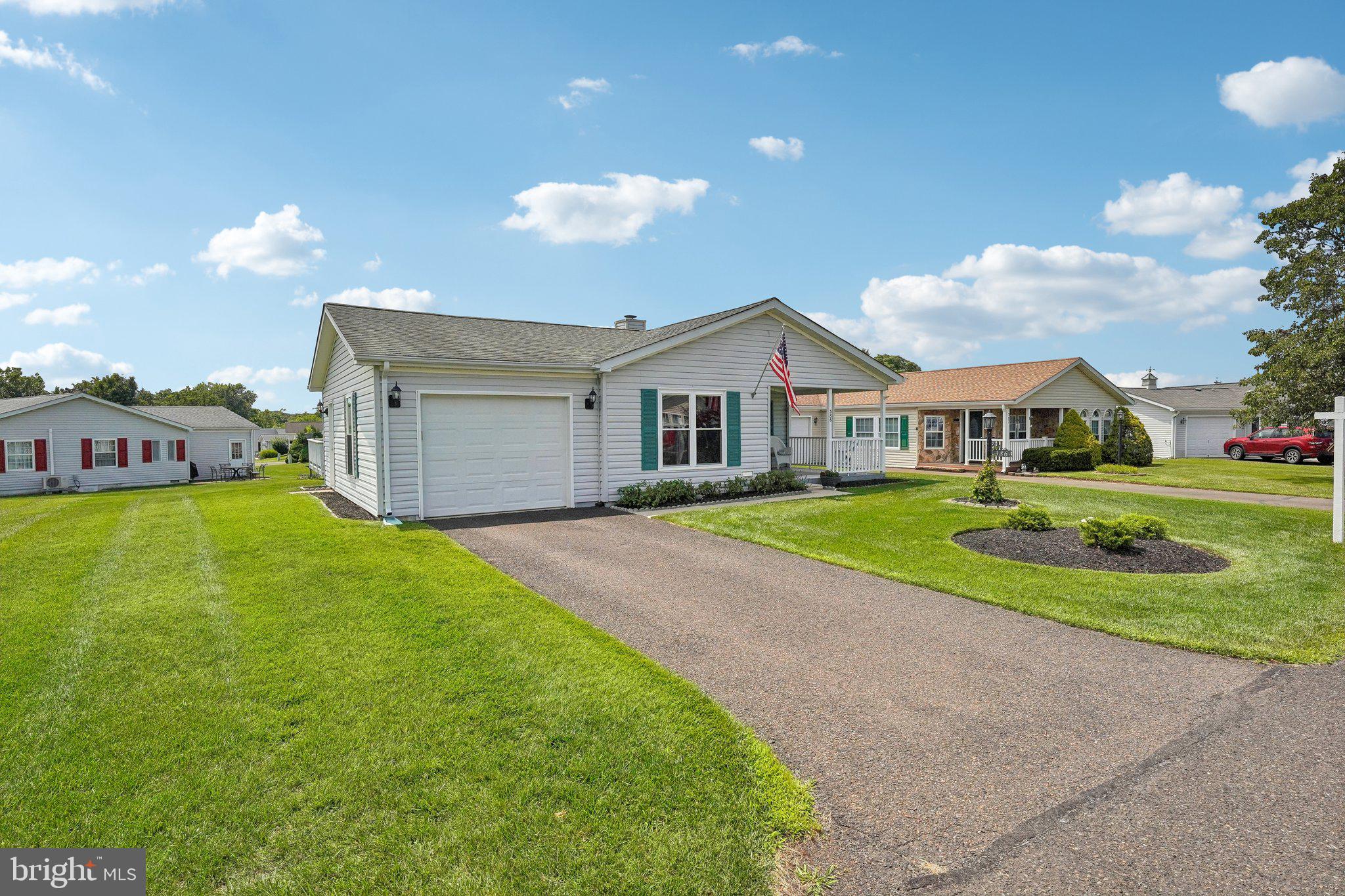 386 THRUSH COURT W