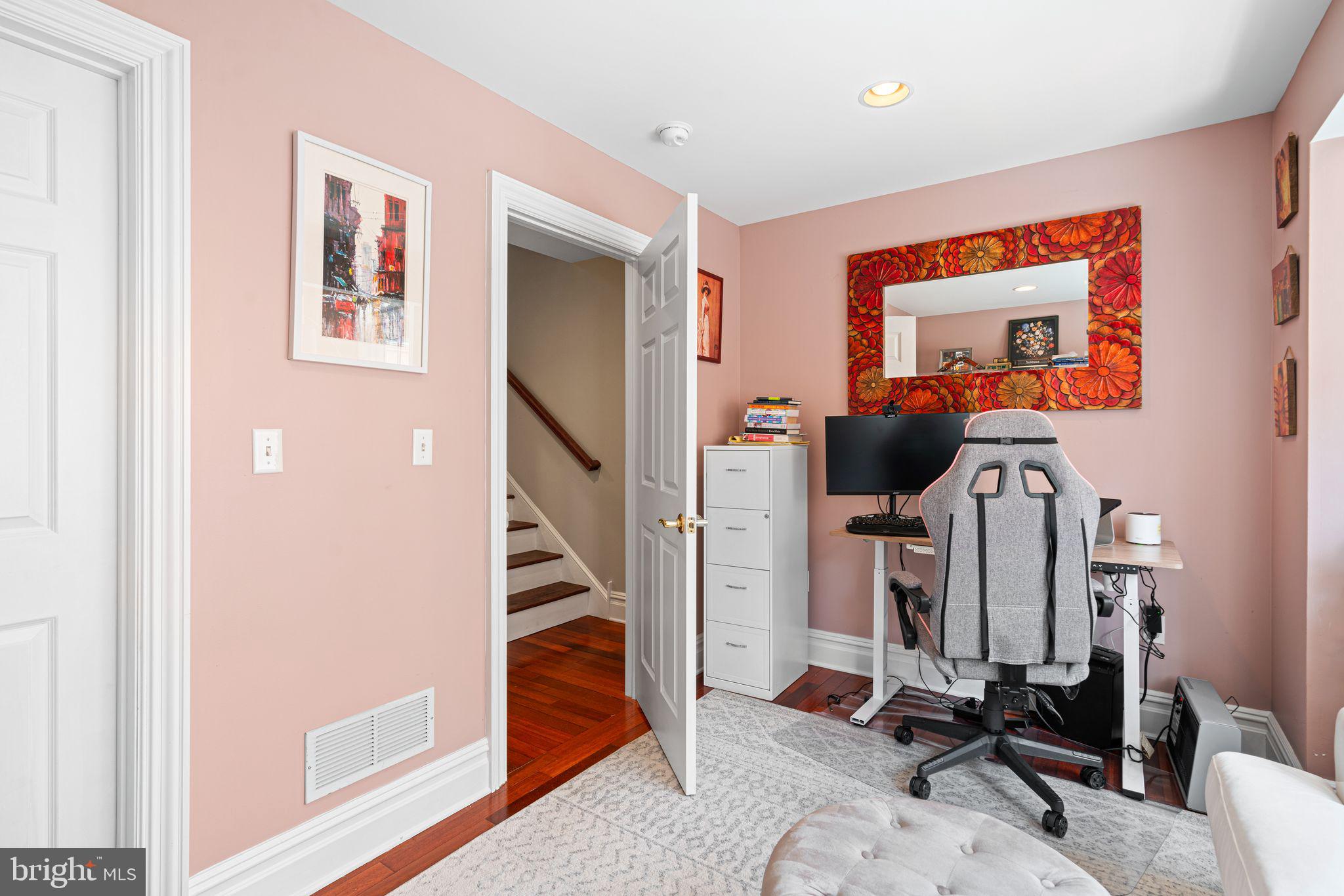 GRADUATE HOSPITAL - Residential