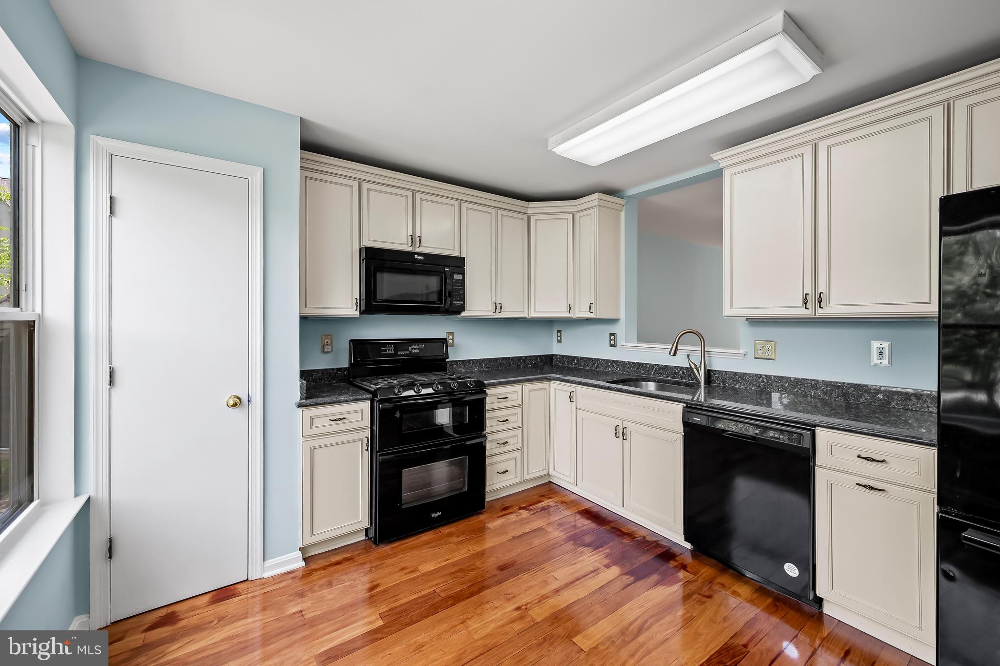 VILLAGES AT HOMELAND - Residential