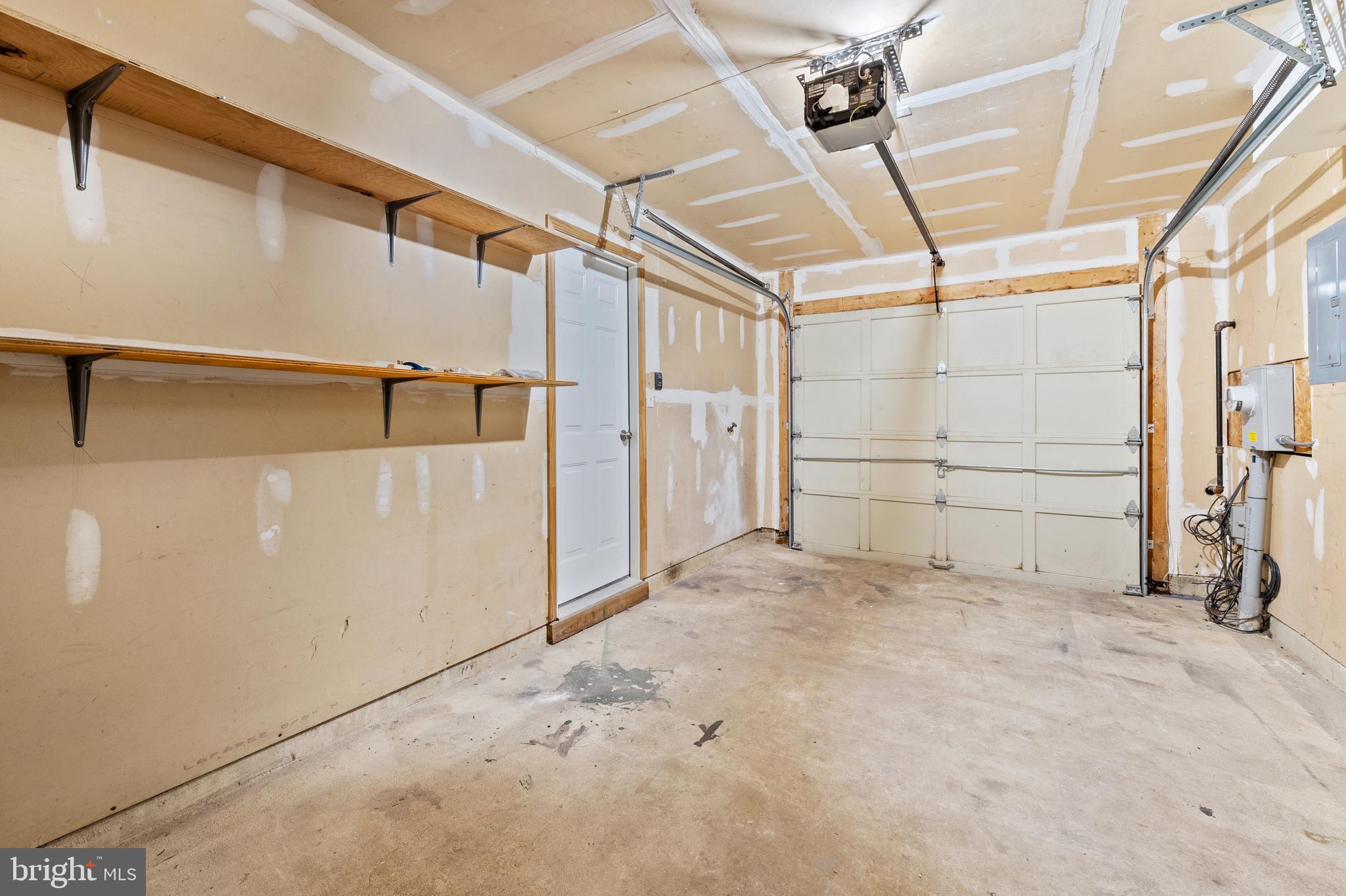 VILLAGES AT HOMELAND - Residential