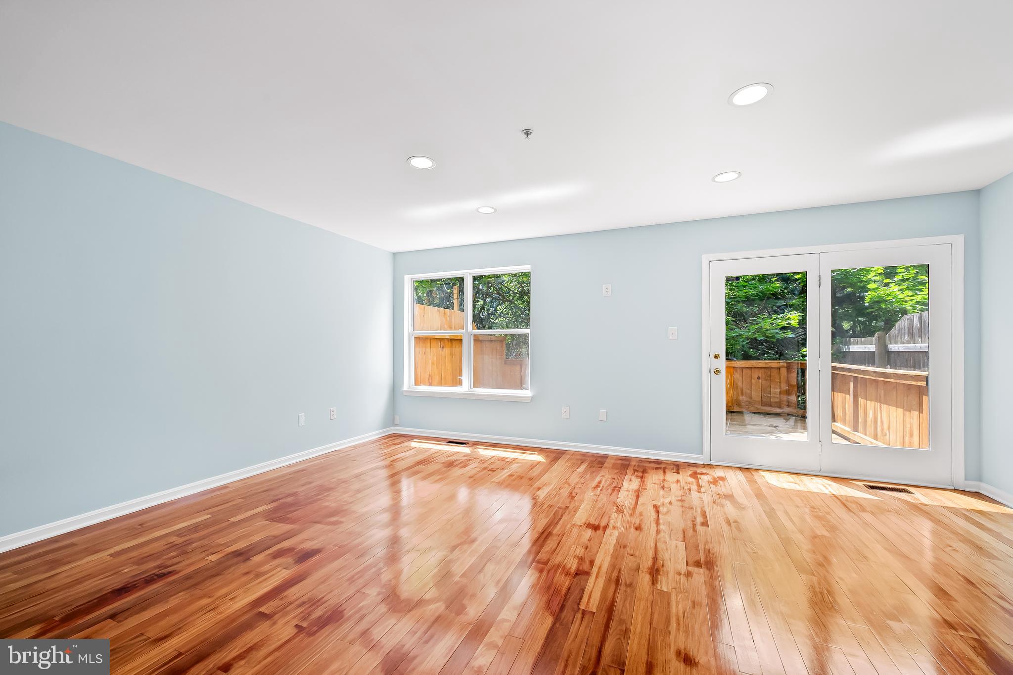 VILLAGES AT HOMELAND - Residential