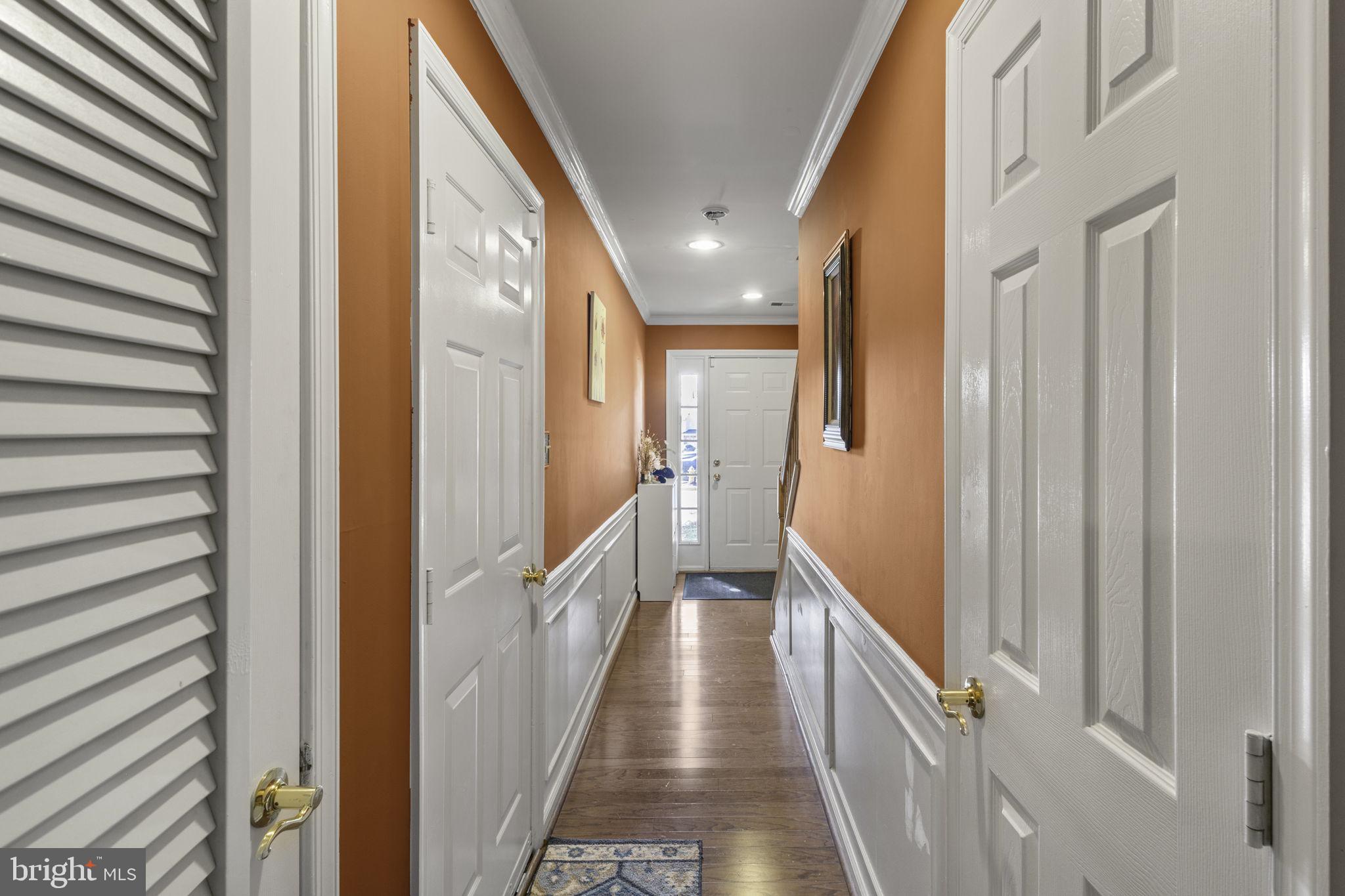 GLEN OAKS CONDOMINIUM - Residential