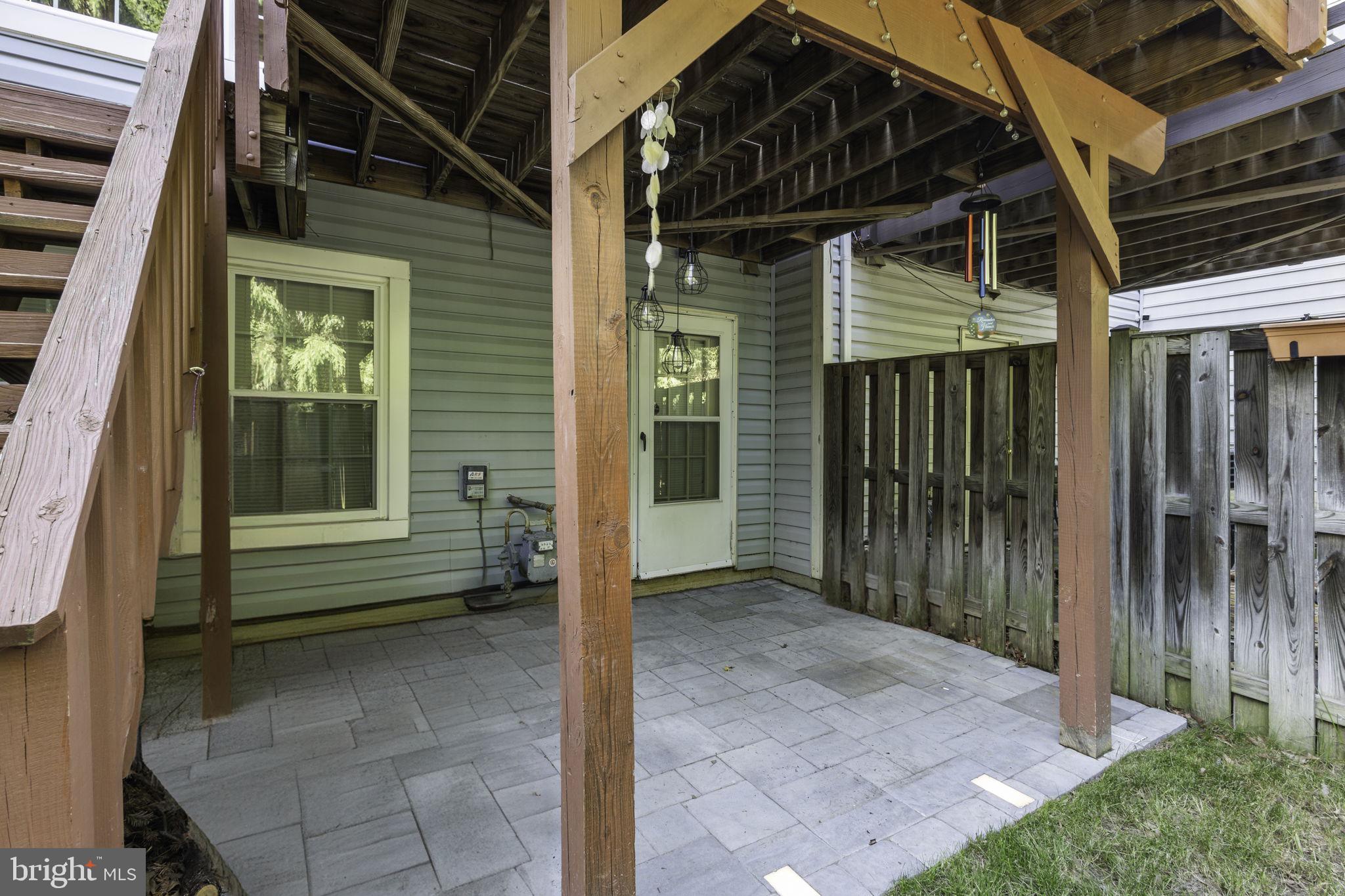 GLEN OAKS CONDOMINIUM - Residential