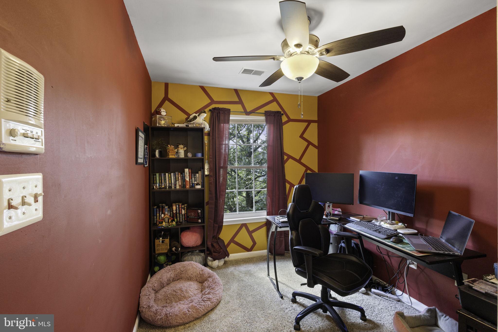 GLEN OAKS CONDOMINIUM - Residential