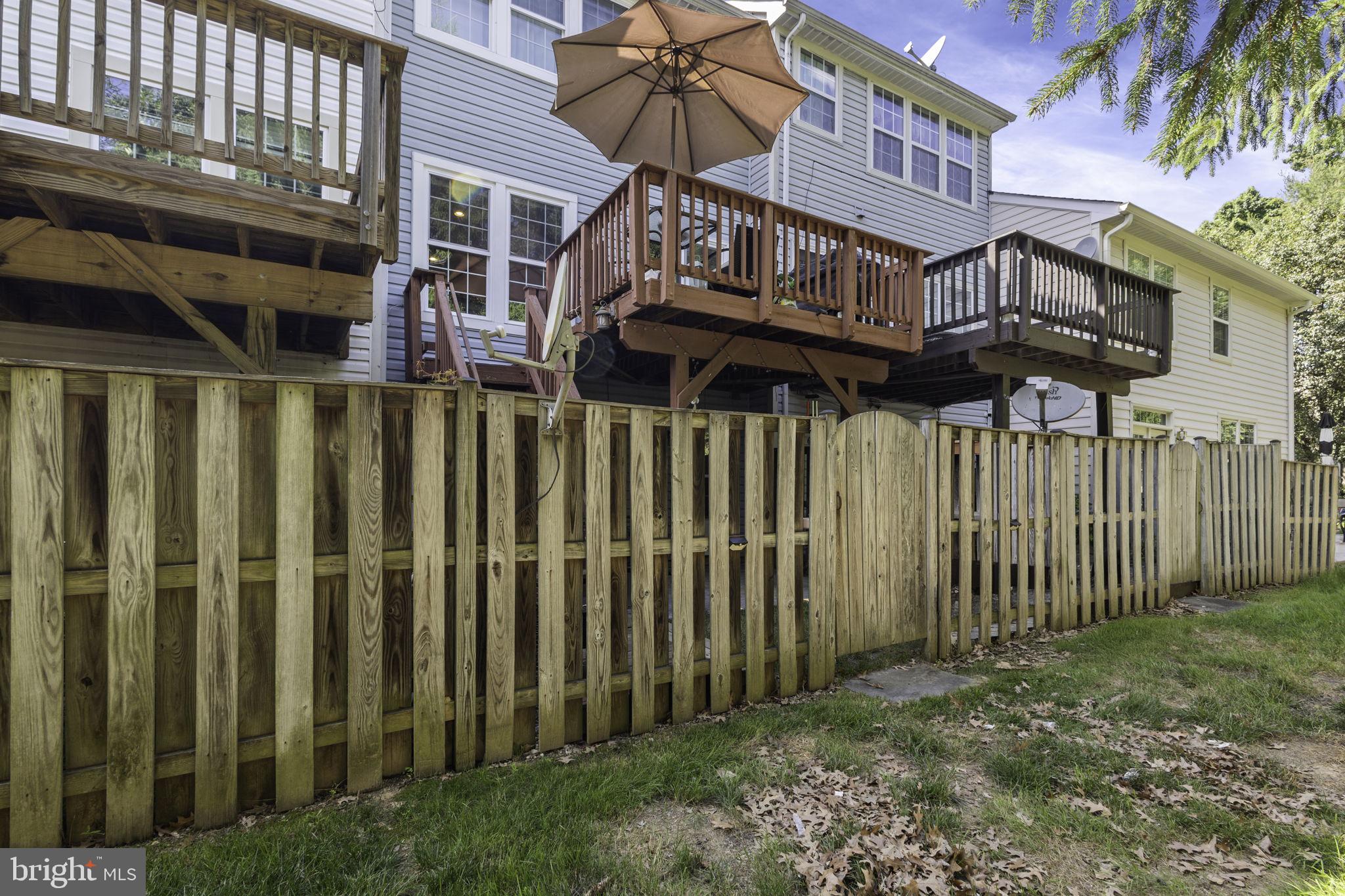 GLEN OAKS CONDOMINIUM - Residential