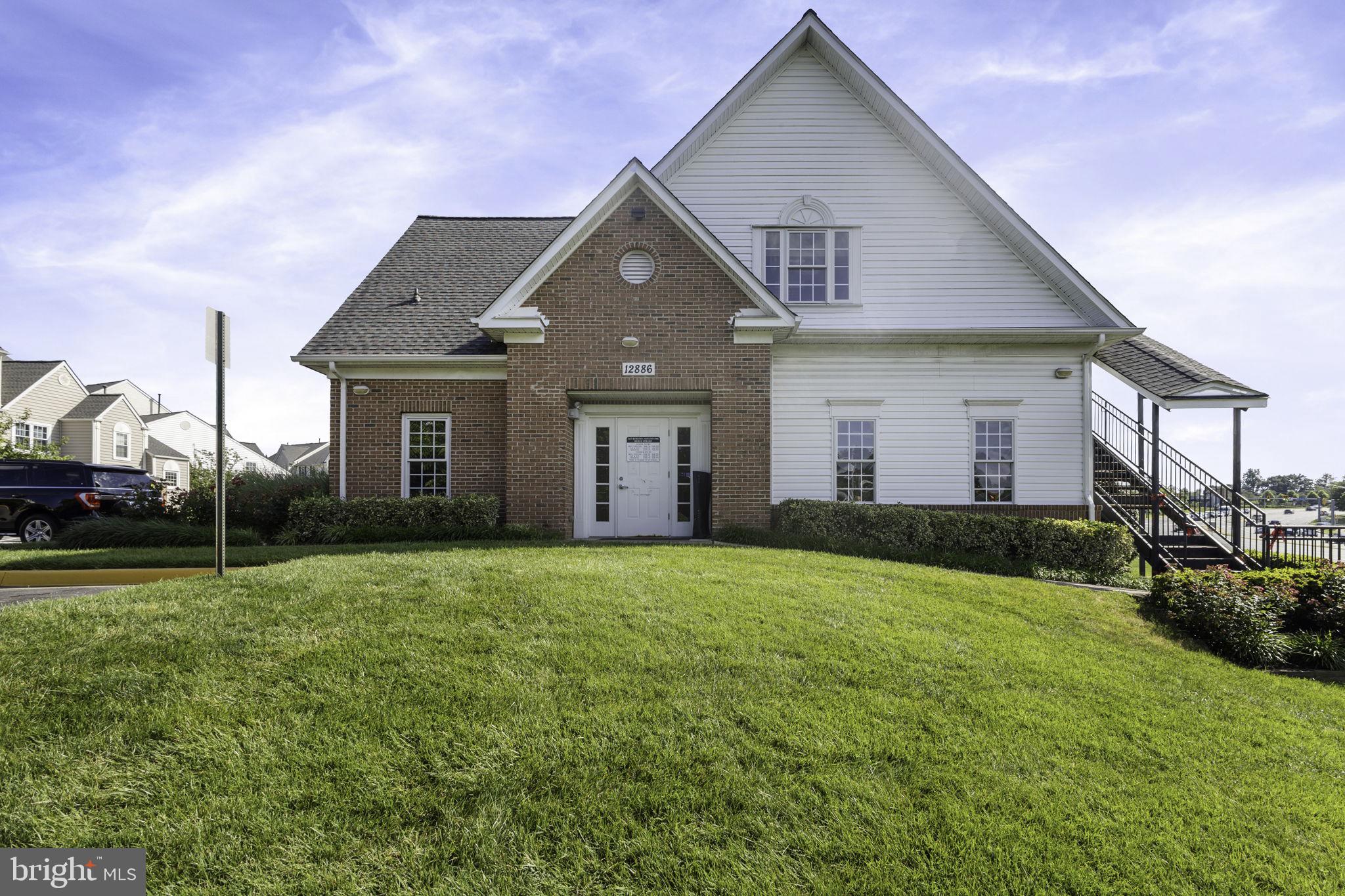 GLEN OAKS CONDOMINIUM - Residential