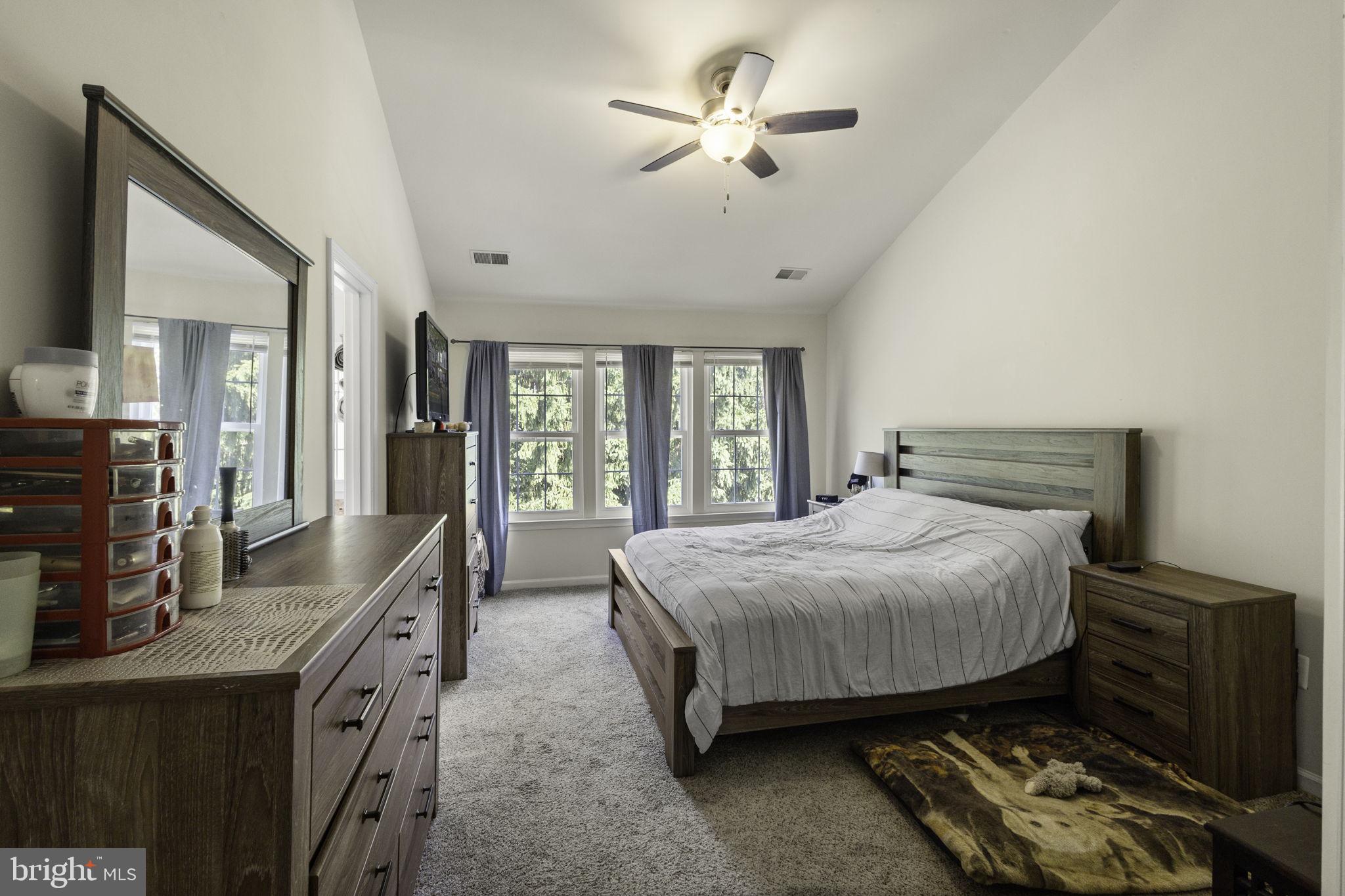 GLEN OAKS CONDOMINIUM - Residential