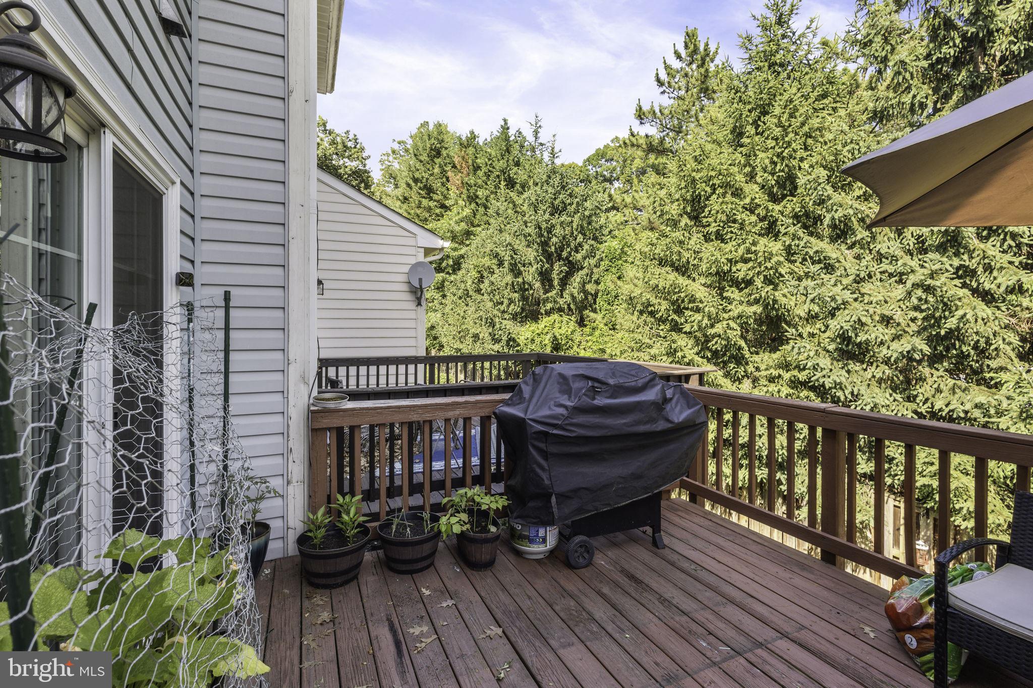 GLEN OAKS CONDOMINIUM - Residential