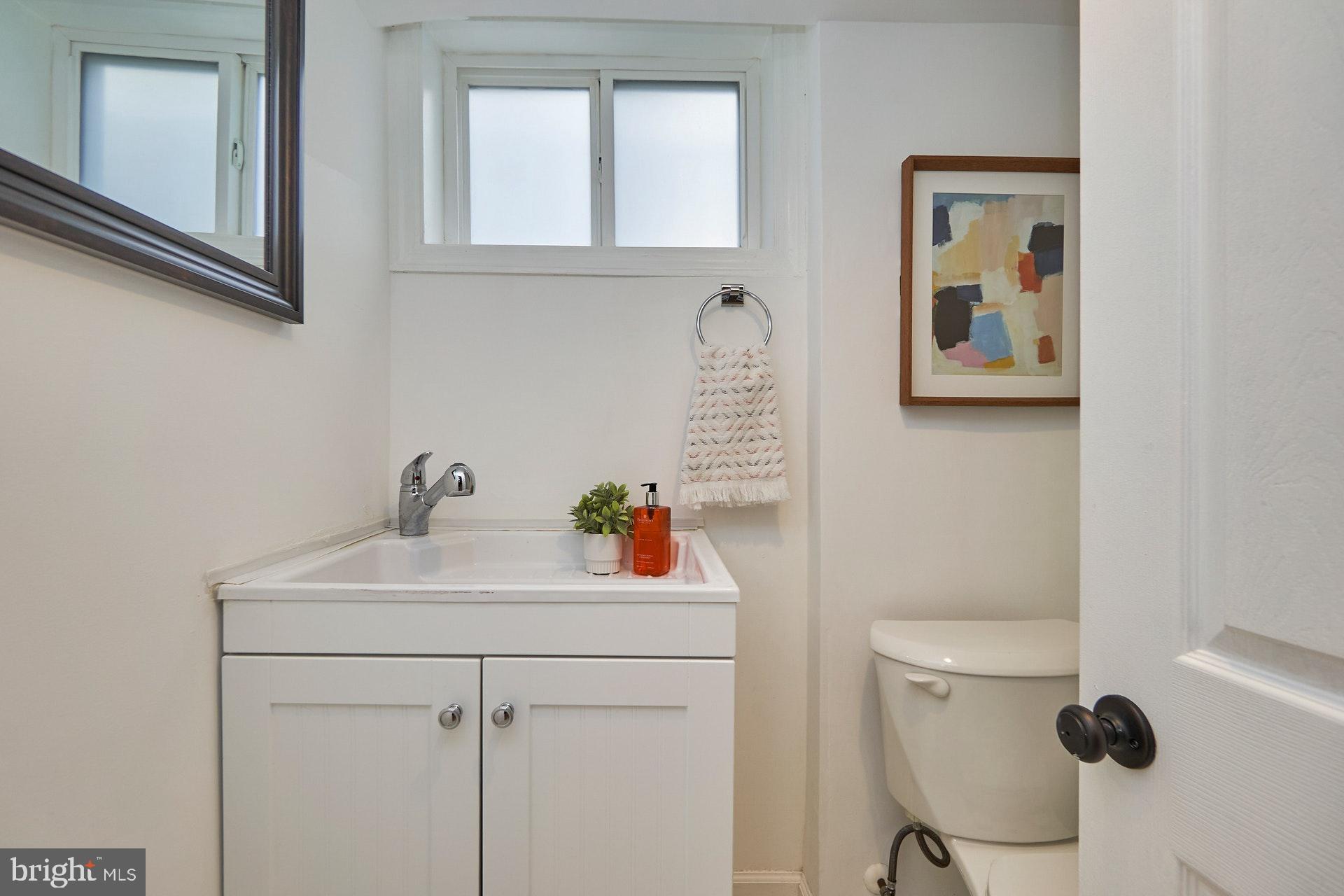 LINCOLNIA HILLS - Residential