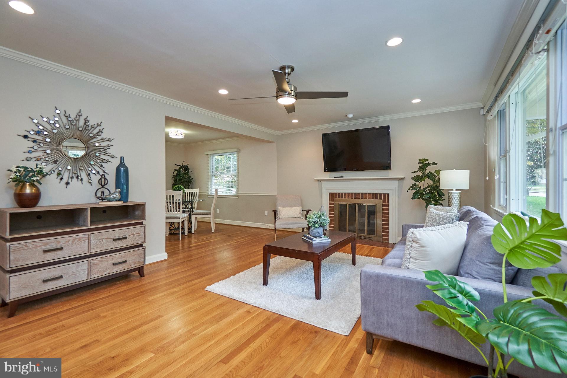 LINCOLNIA HILLS - Residential