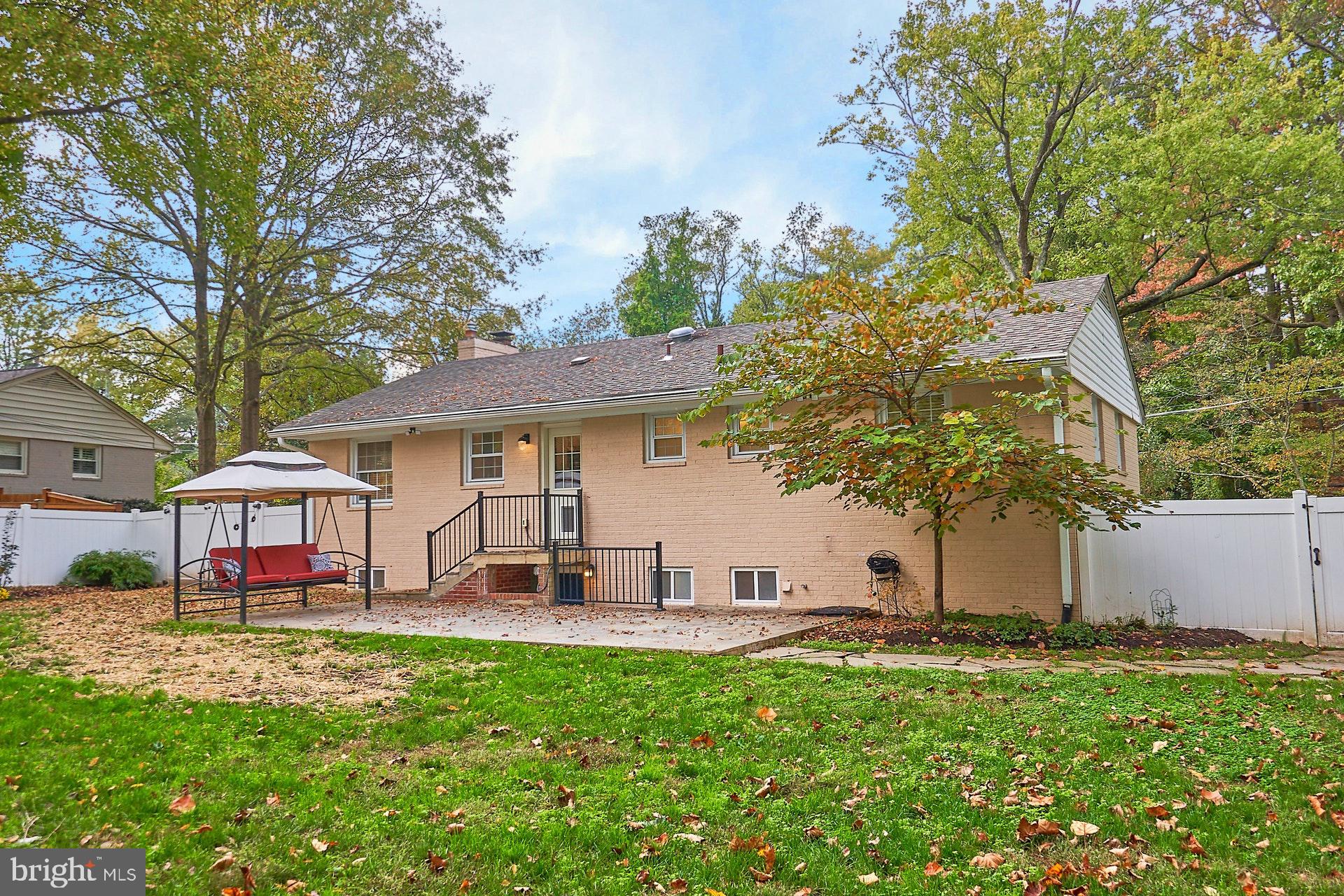 LINCOLNIA HILLS - Residential