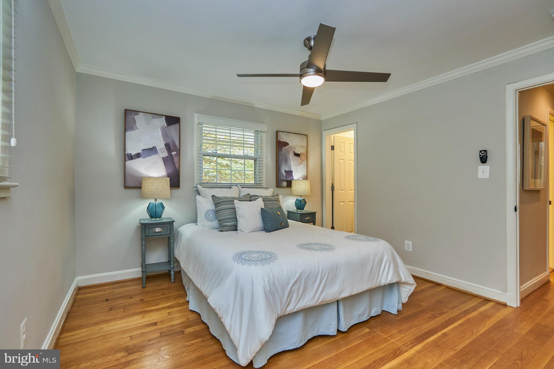 LINCOLNIA HILLS - Residential