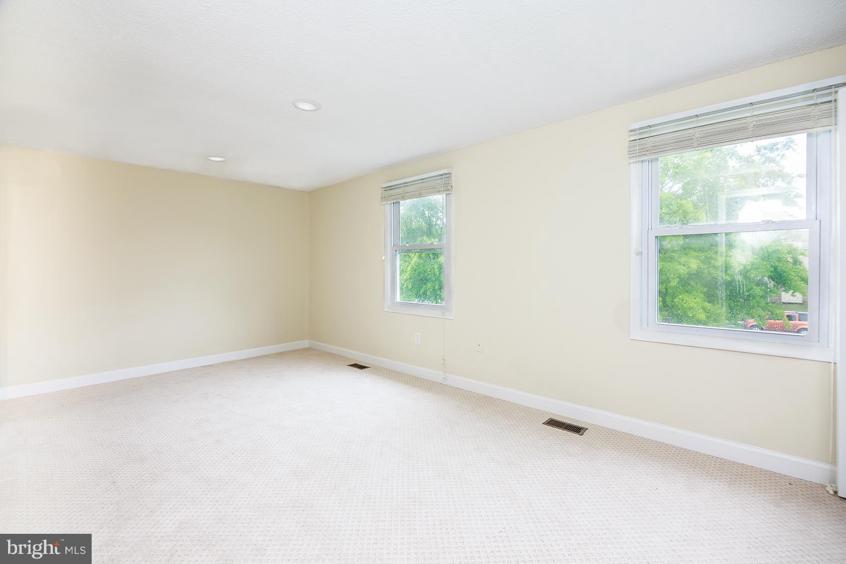 FORESTVILLE PARK - Residential