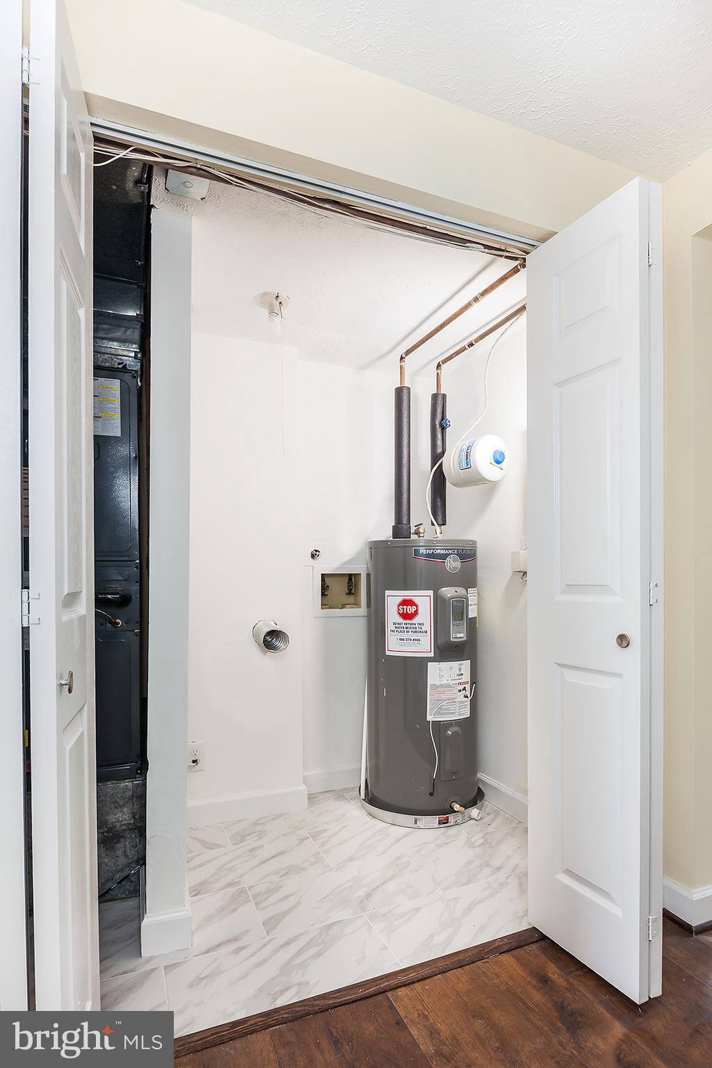 FORESTVILLE PARK - Residential