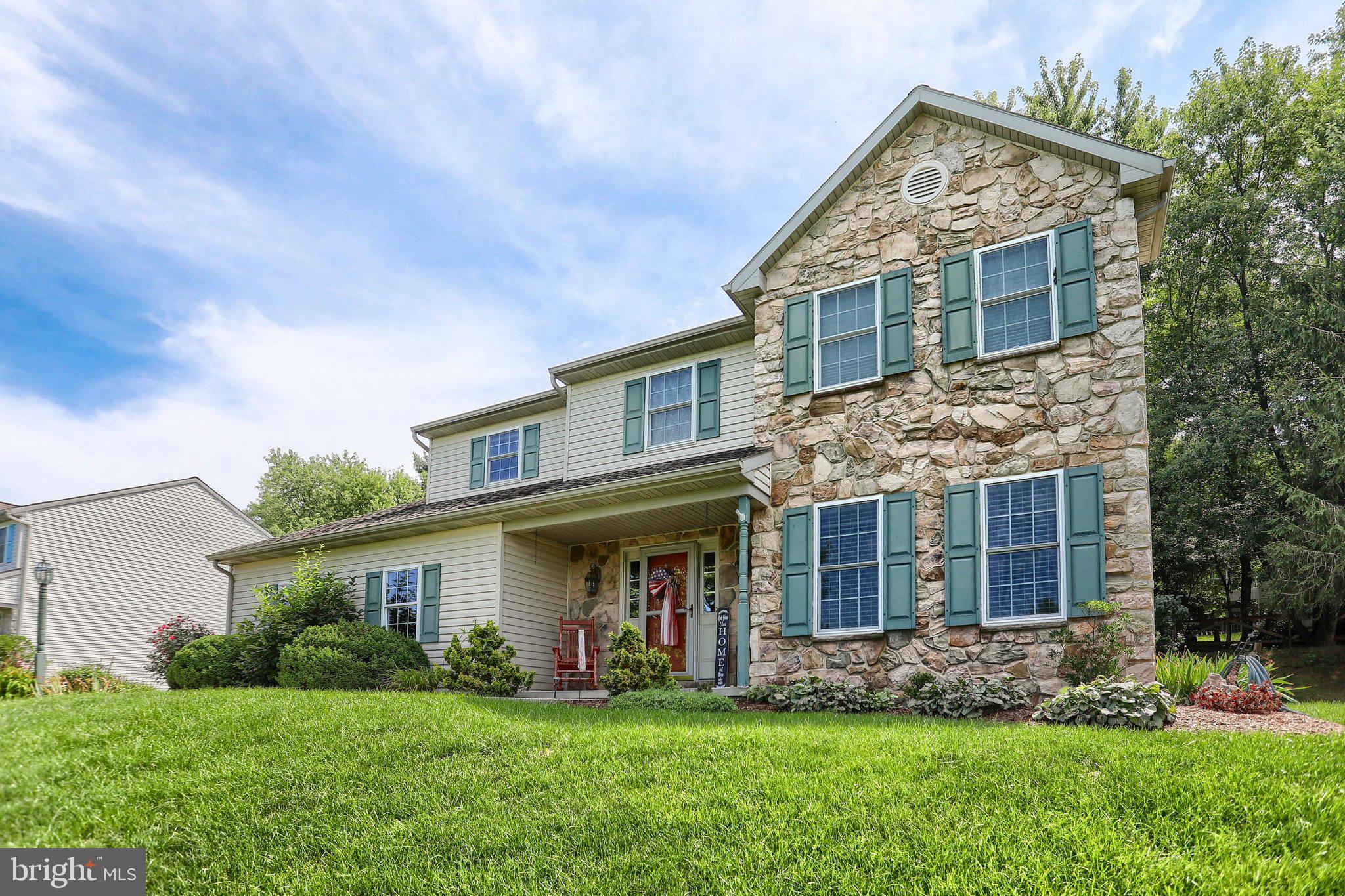 247 HILLCREST LANE