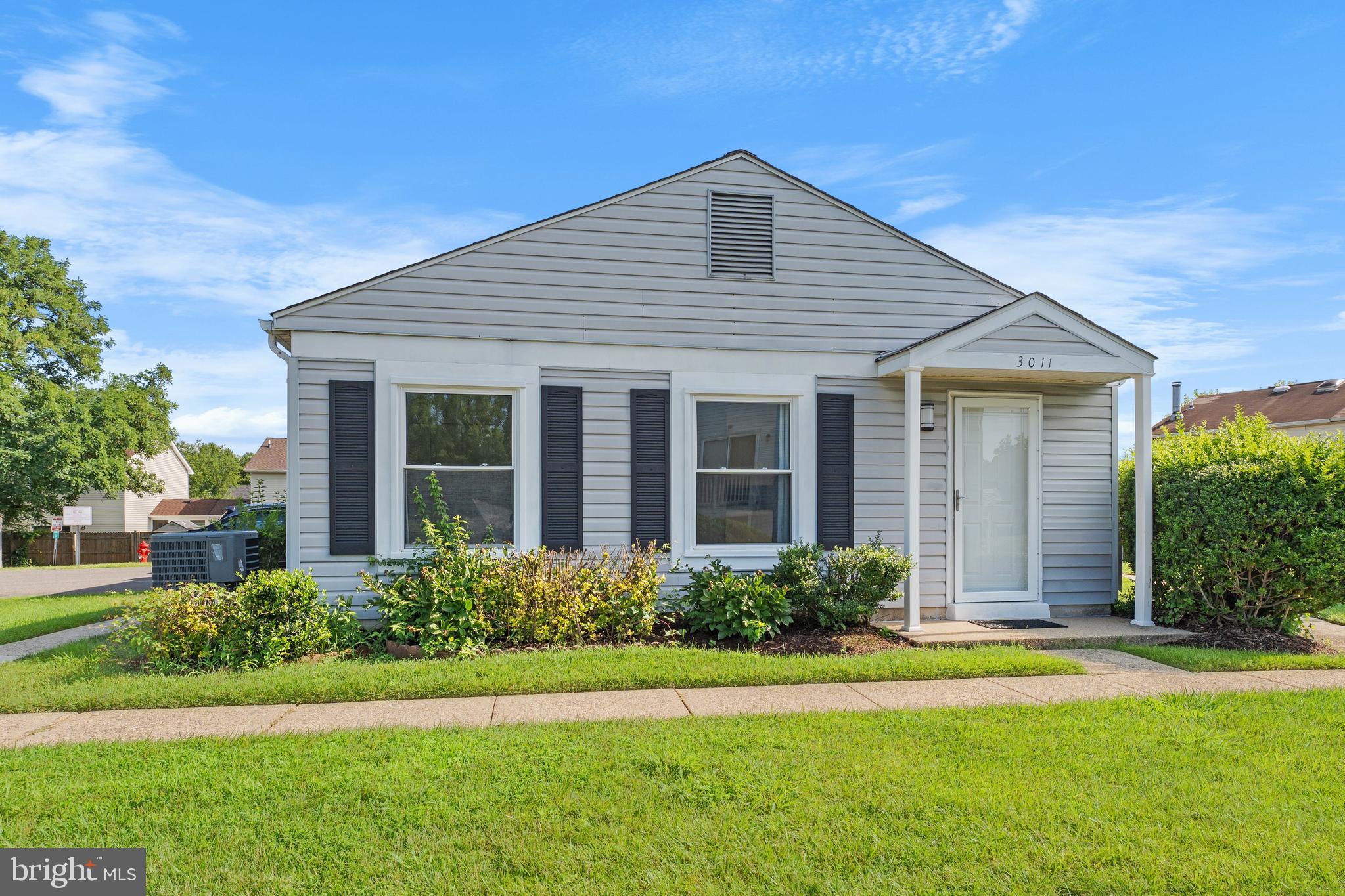 Beautifully updated 2BR/1BA one-level condo in Upper Marlboro! This home features new stainless steel kitchen appliances, full-size washer and dryer, and spacious single-level living. Enjoy a low condo fee that includes water, plus a detached 1-car garage, private driveway, and guest parking. Conveniently located near shopping, dining, and commuter routes. Tour today and make an offer before it's too late. Don’t miss this opportunity! This is a rare and affordable FHA approved condo in Prince George's County, MD.