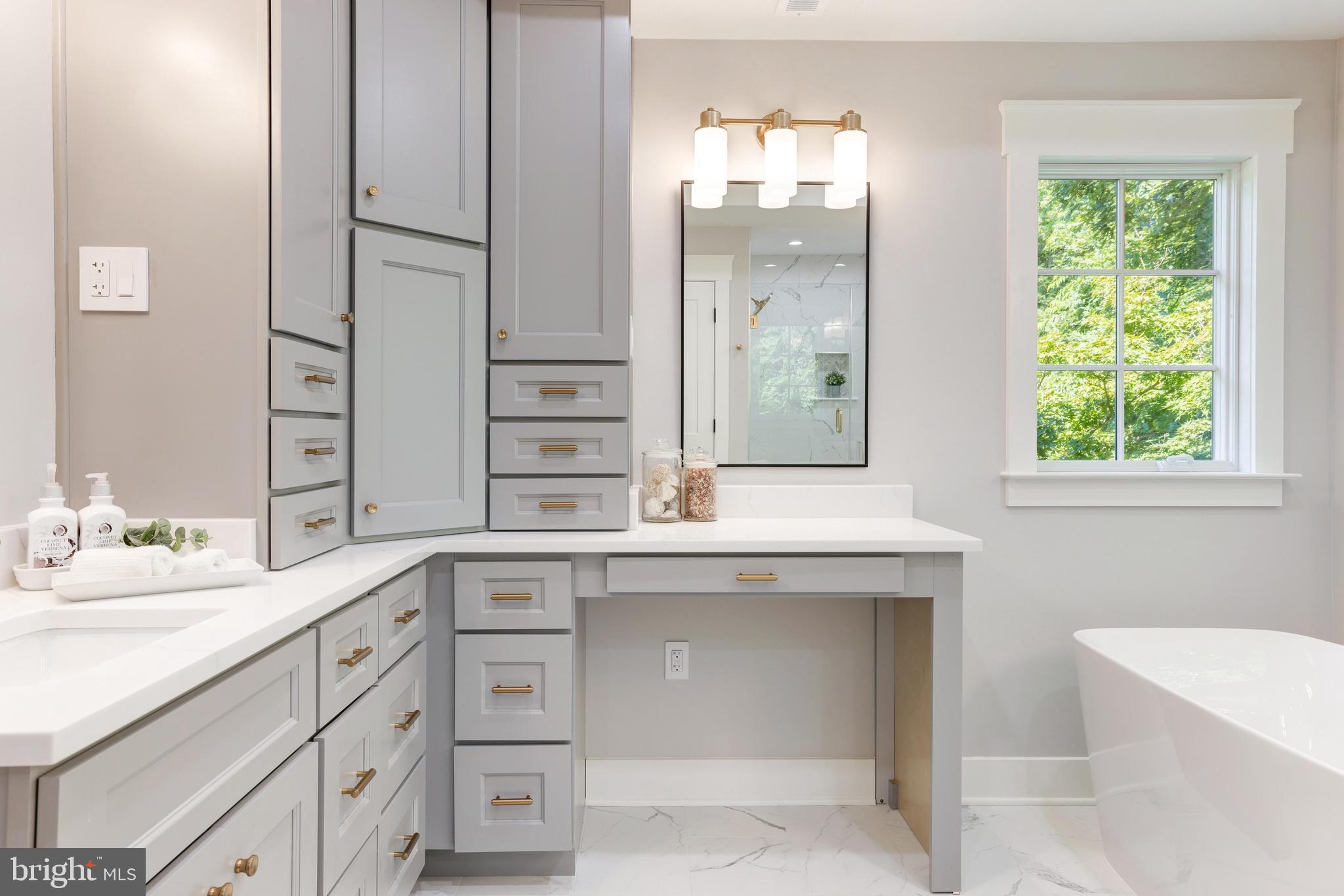 NORTH HILL - Residential