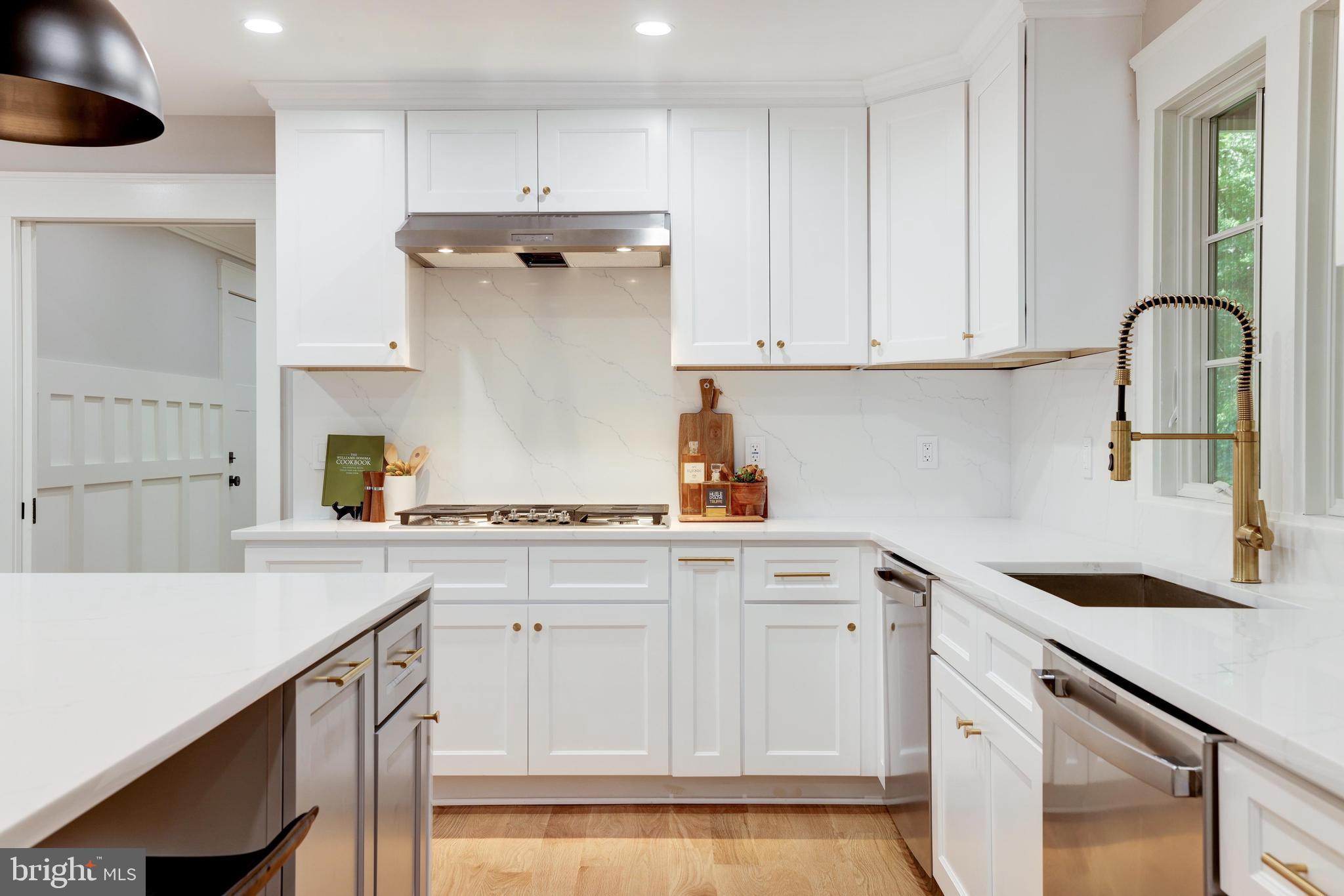 NORTH HILL - Residential