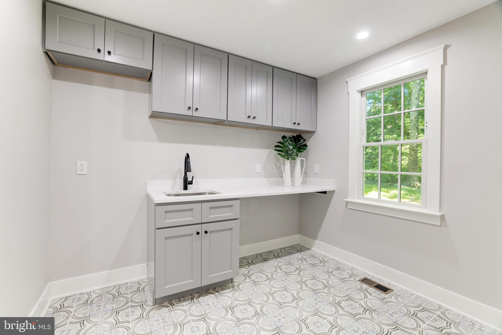 NORTH HILL - Residential