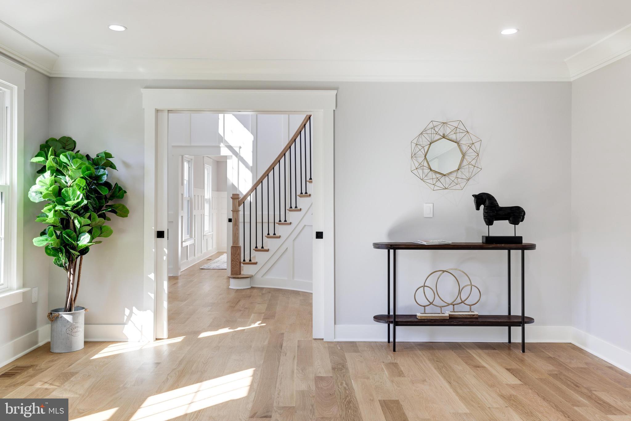 NORTH HILL - Residential