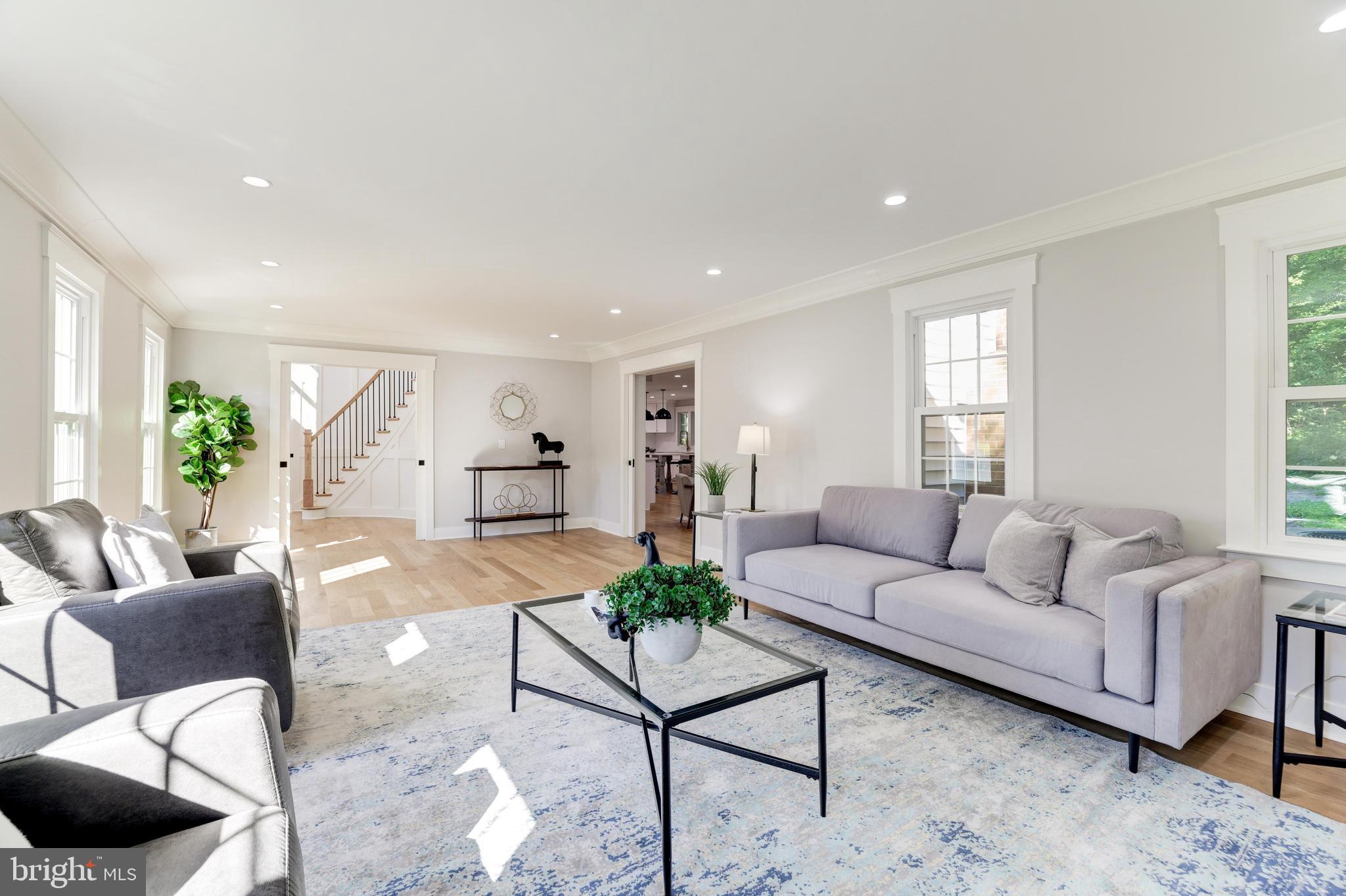 NORTH HILL - Residential