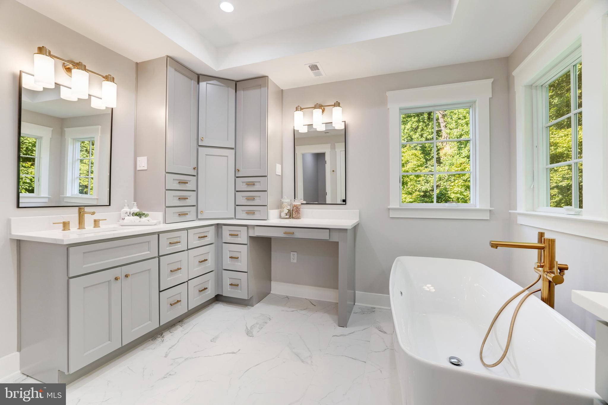 NORTH HILL - Residential