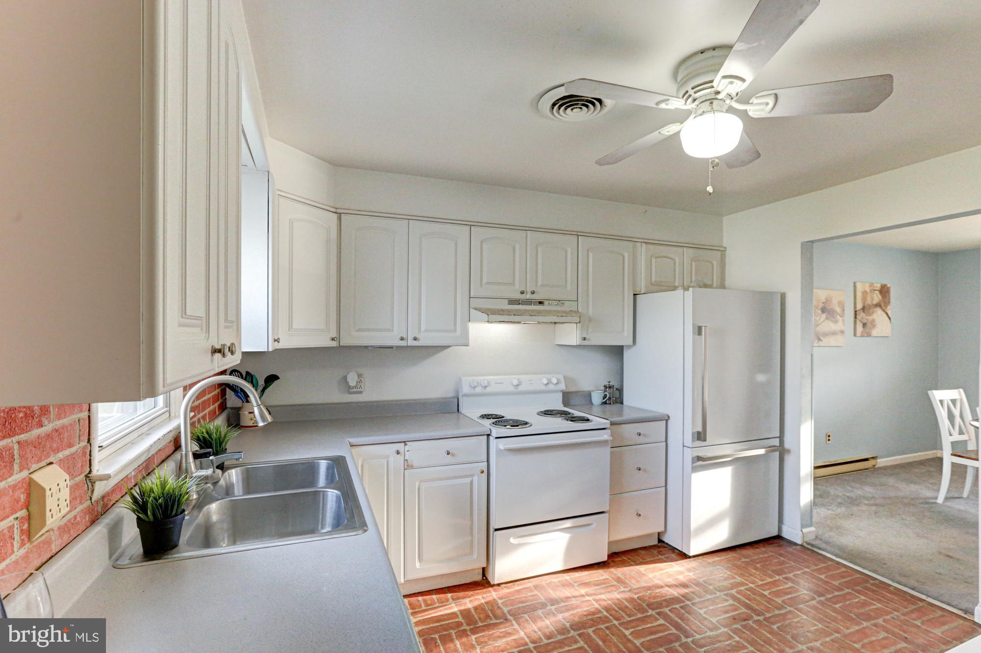 SHARONDALE - Residential