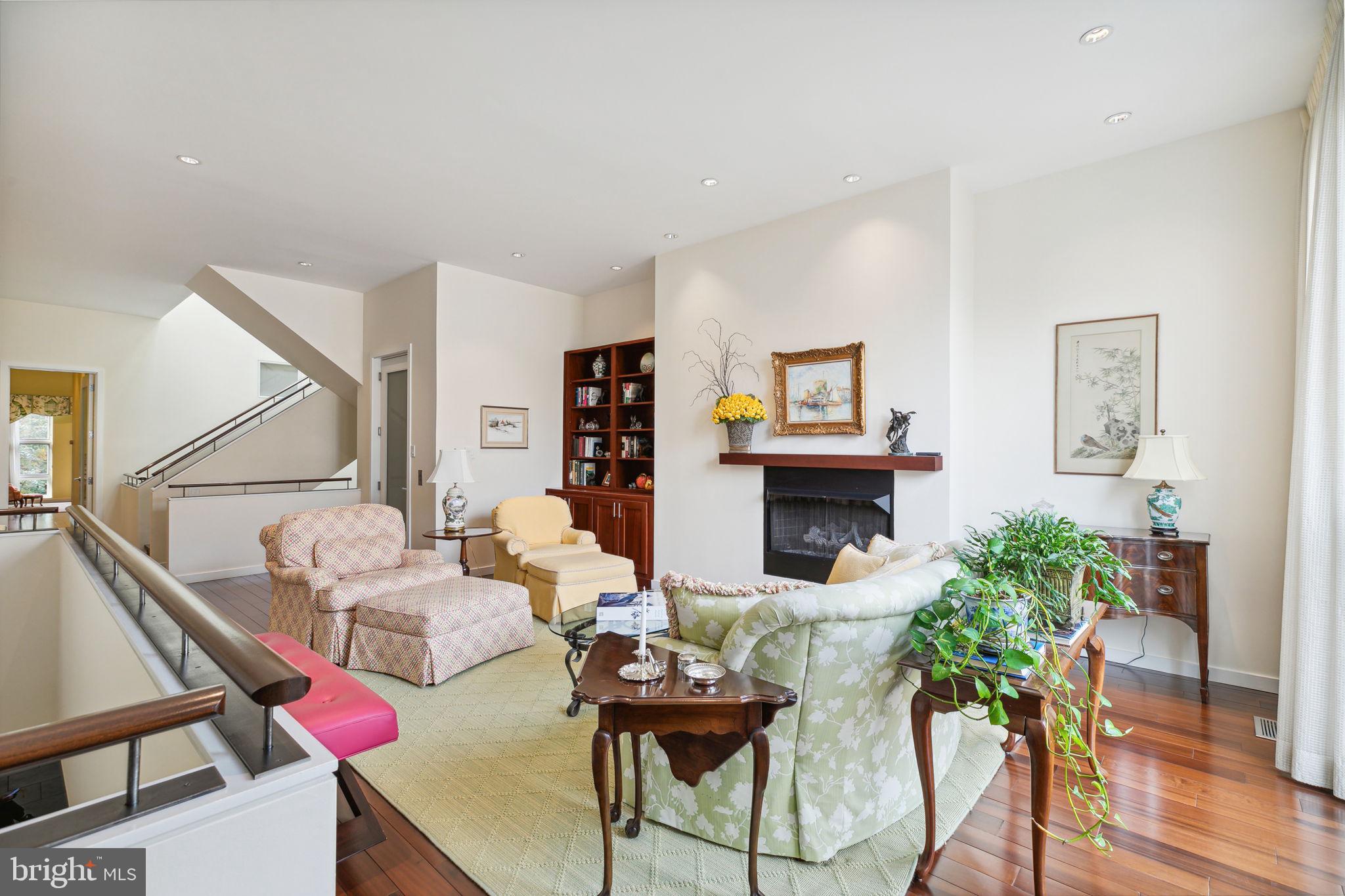 RITTENHOUSE SQUARE - Residential