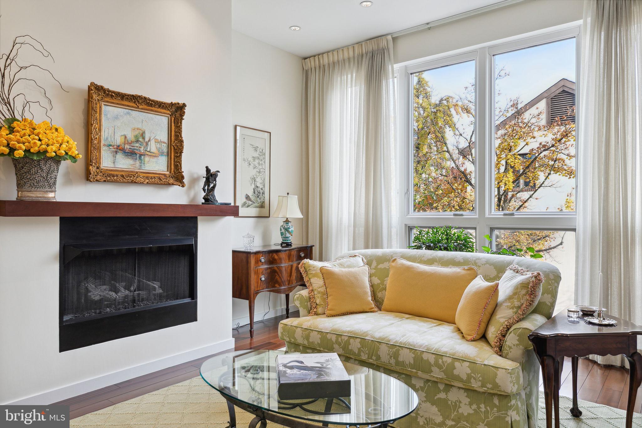 RITTENHOUSE SQUARE - Residential