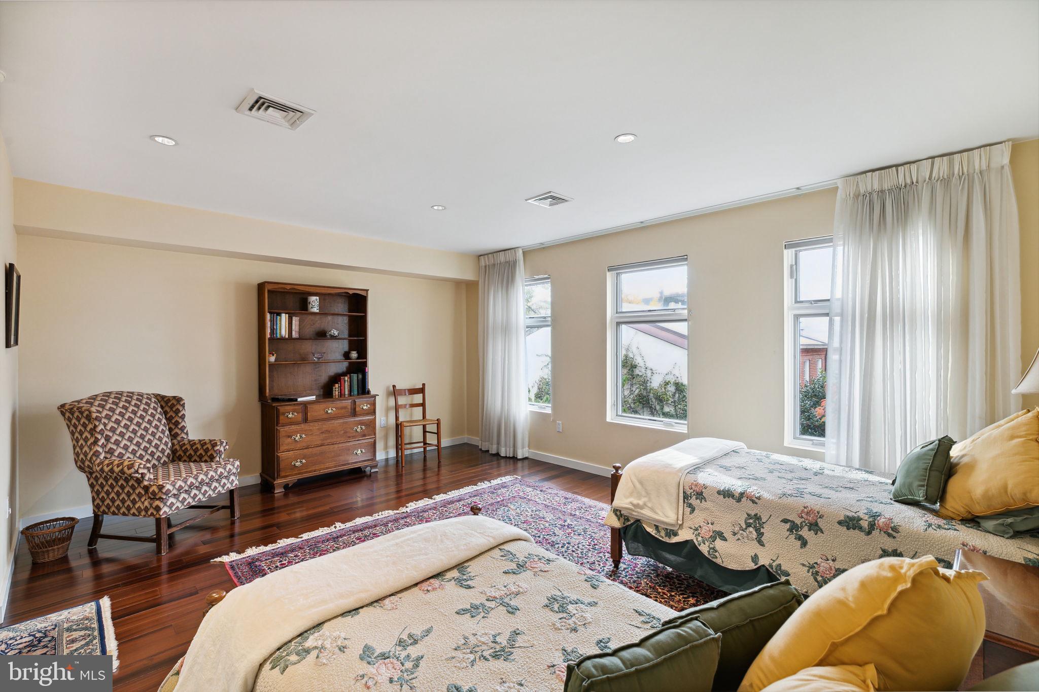 RITTENHOUSE SQUARE - Residential