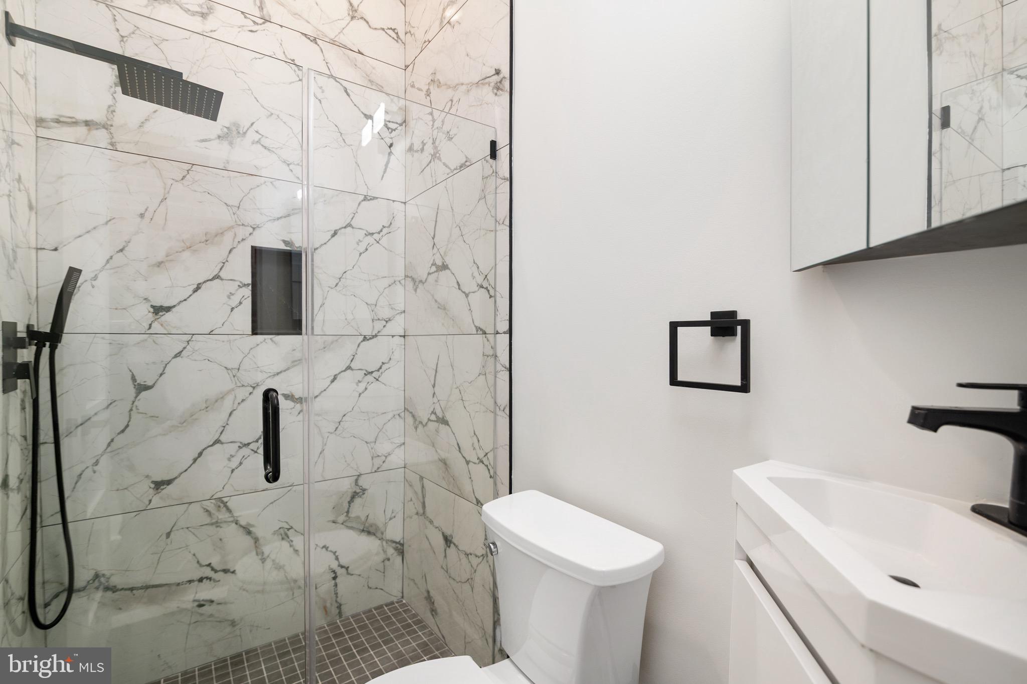 BARCLAY - Residential Lease