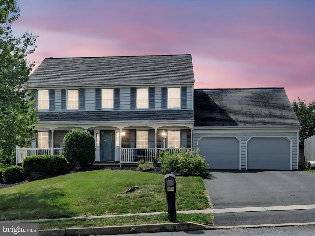 Photo of 712 Buckingham Boulevard, ELIZABETHTOWN, PA 17022 (MLS # PALA2076184)