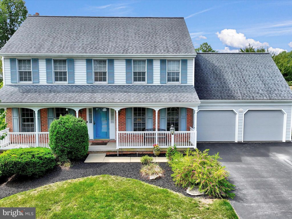 Photo of 712 Buckingham Boulevard, ELIZABETHTOWN, PA 17022 (MLS # PALA2076184)