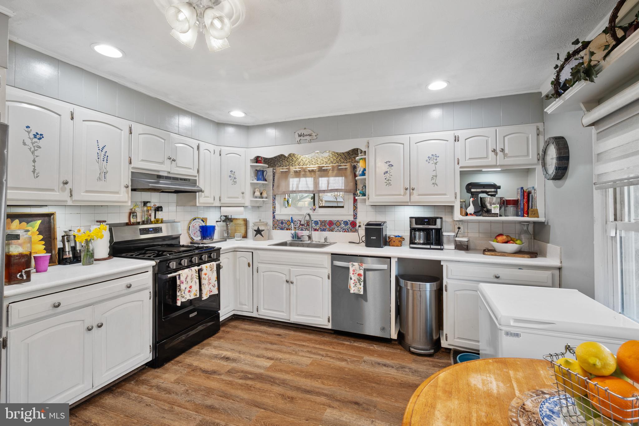 NONAVAILABLE - Residential