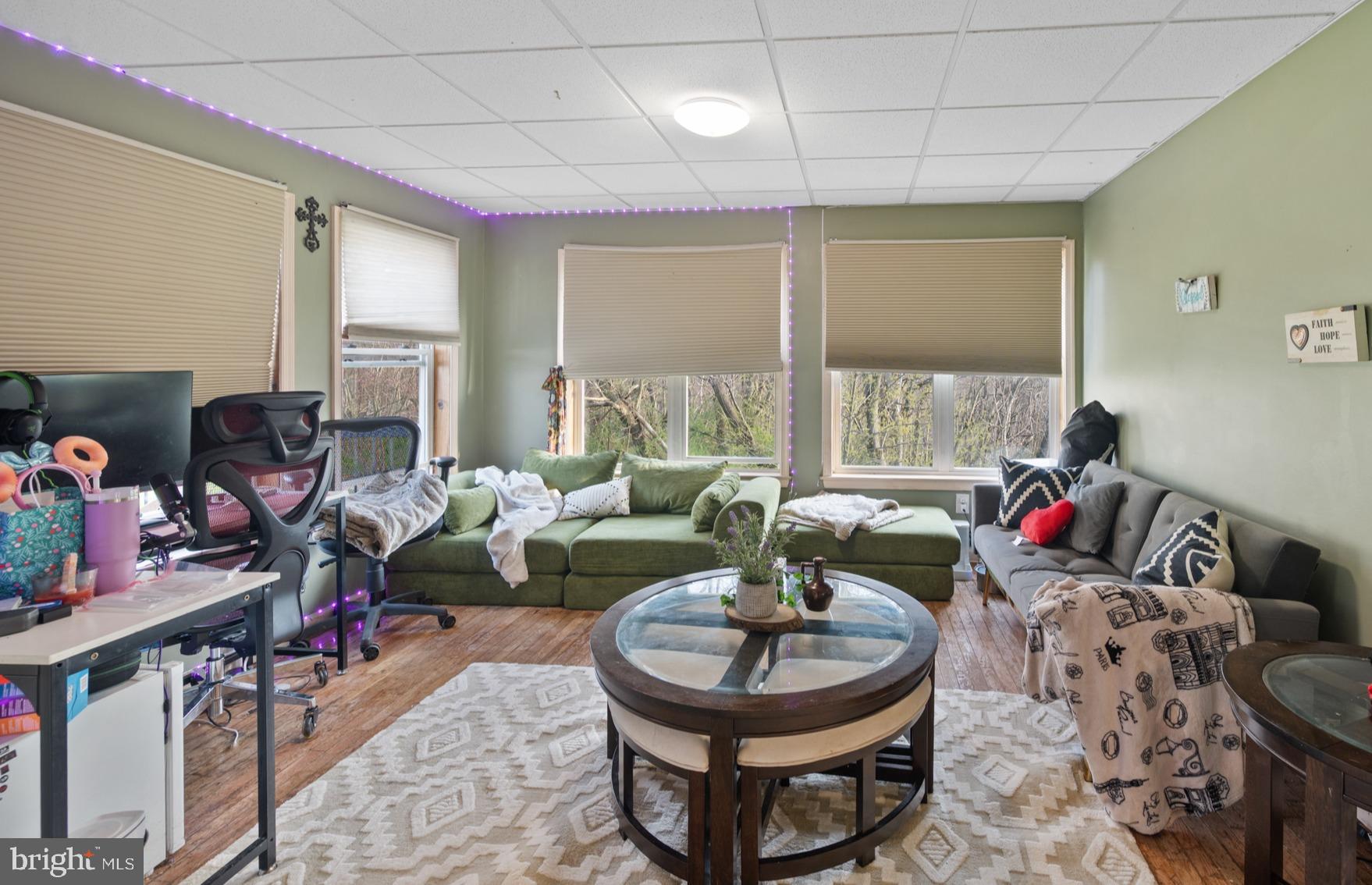 NONAVAILABLE - Residential