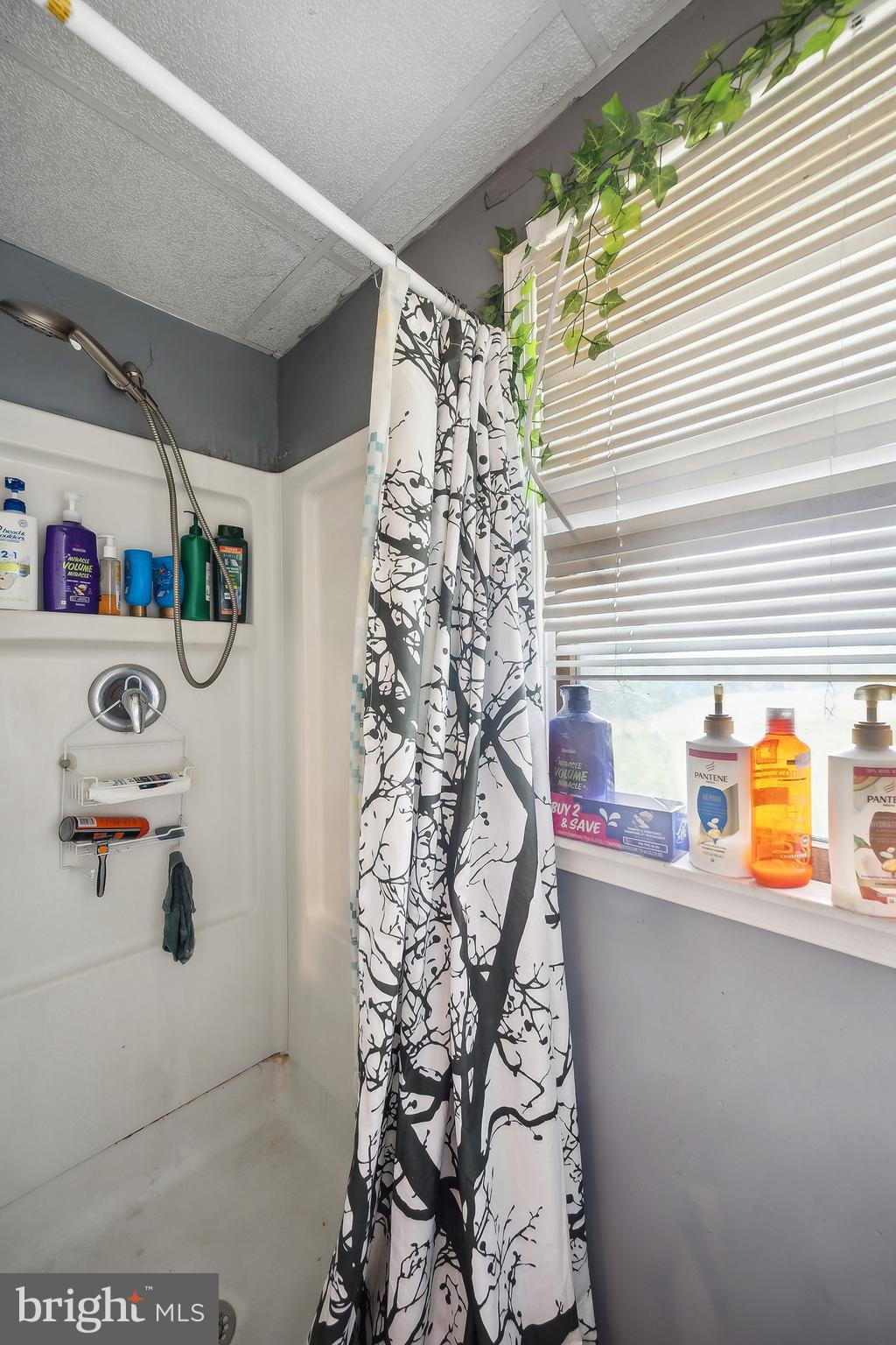 NONAVAILABLE - Residential