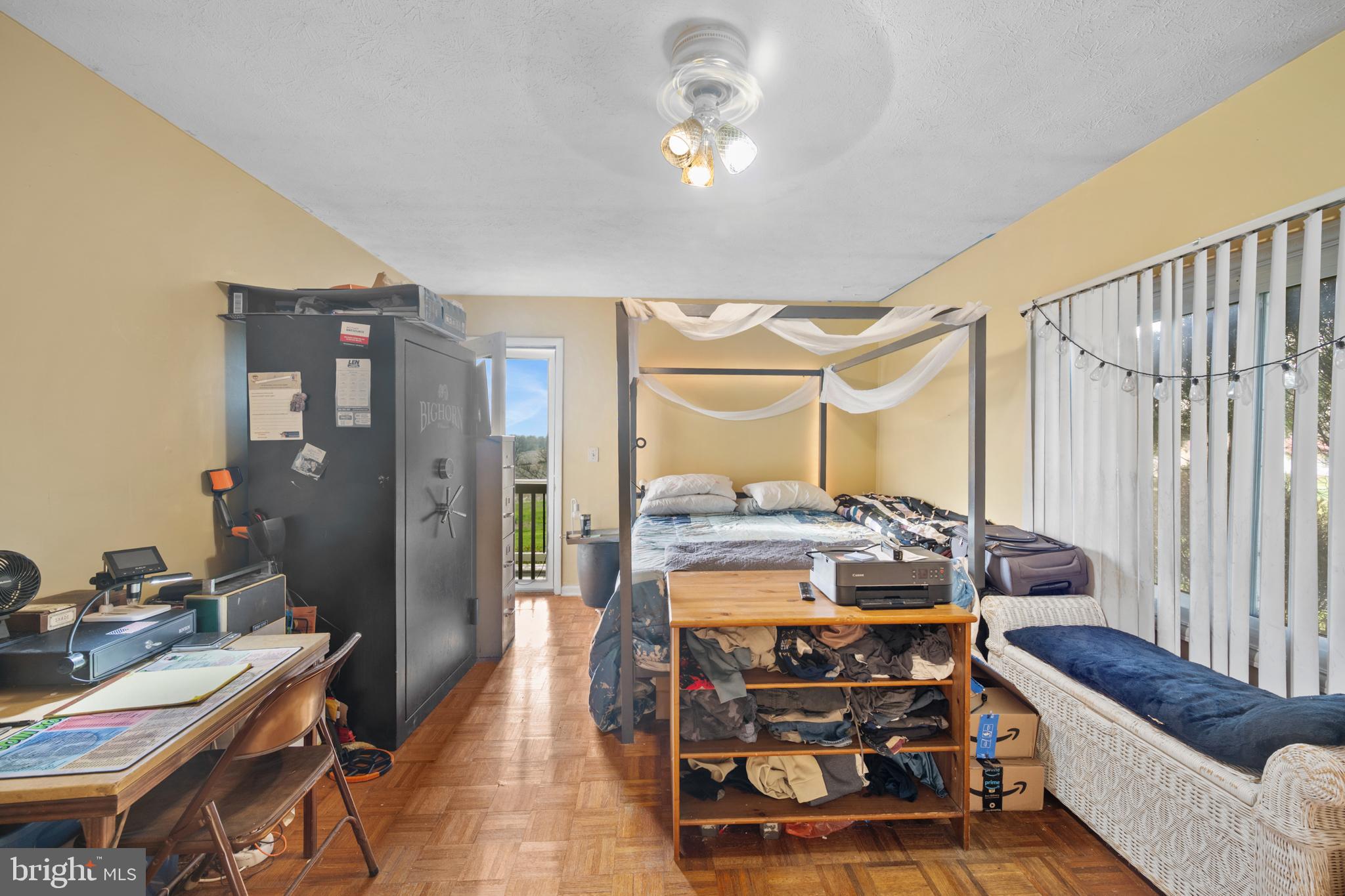 NONAVAILABLE - Residential