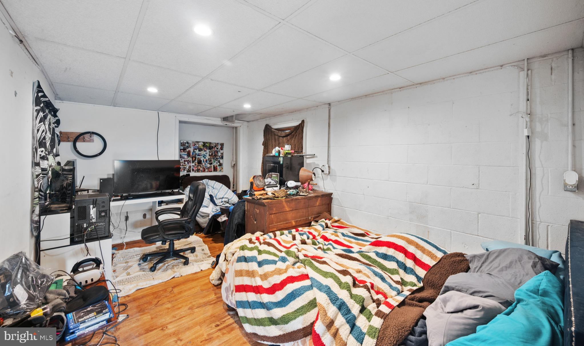 NONAVAILABLE - Residential