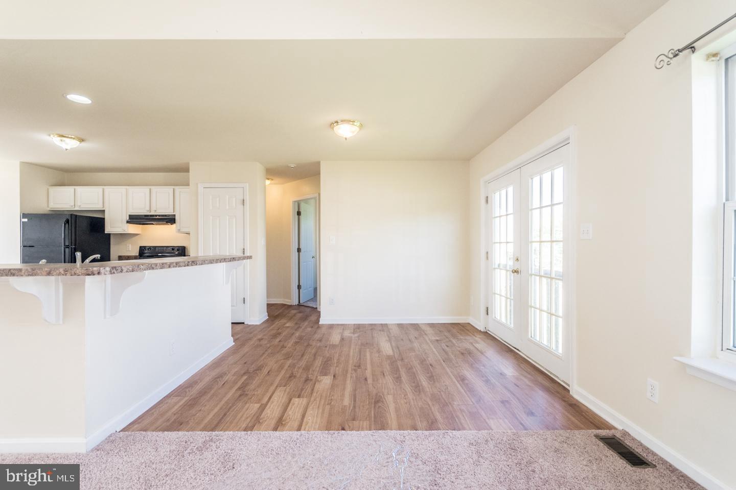 SYCAMORE VILLAGE - Residential