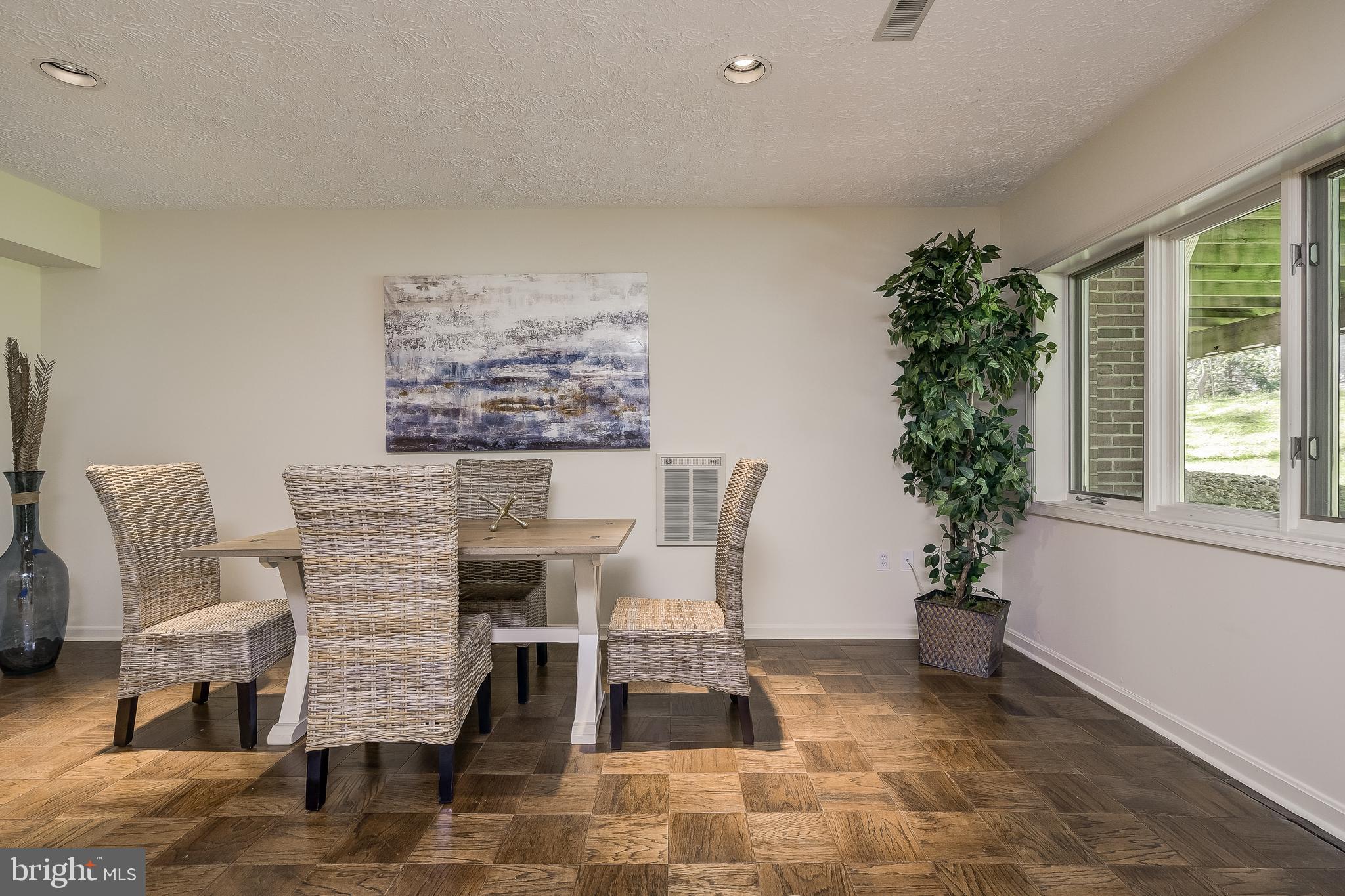 GLEN MILL VILLAGE - Residential