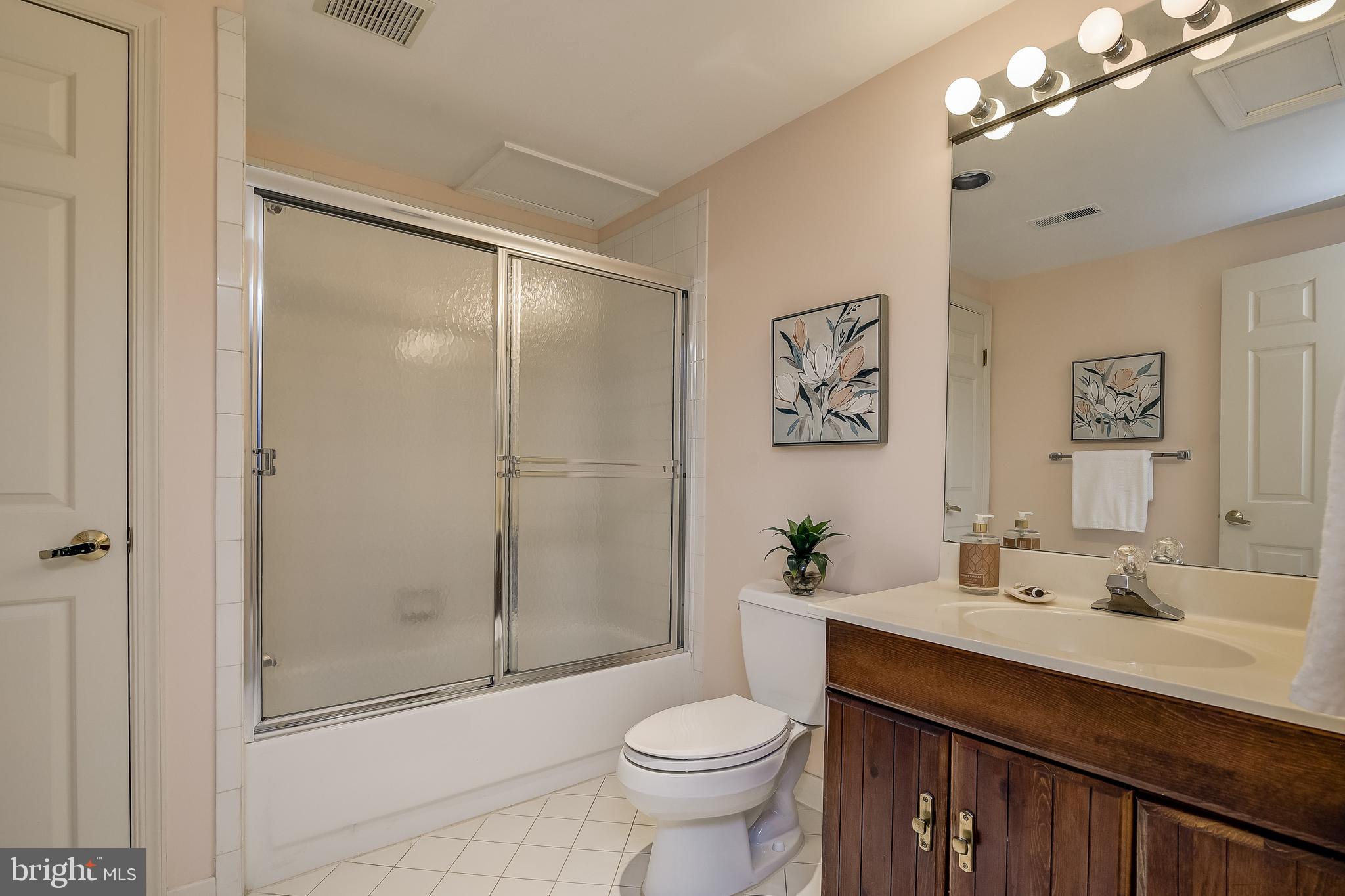 GLEN MILL VILLAGE - Residential