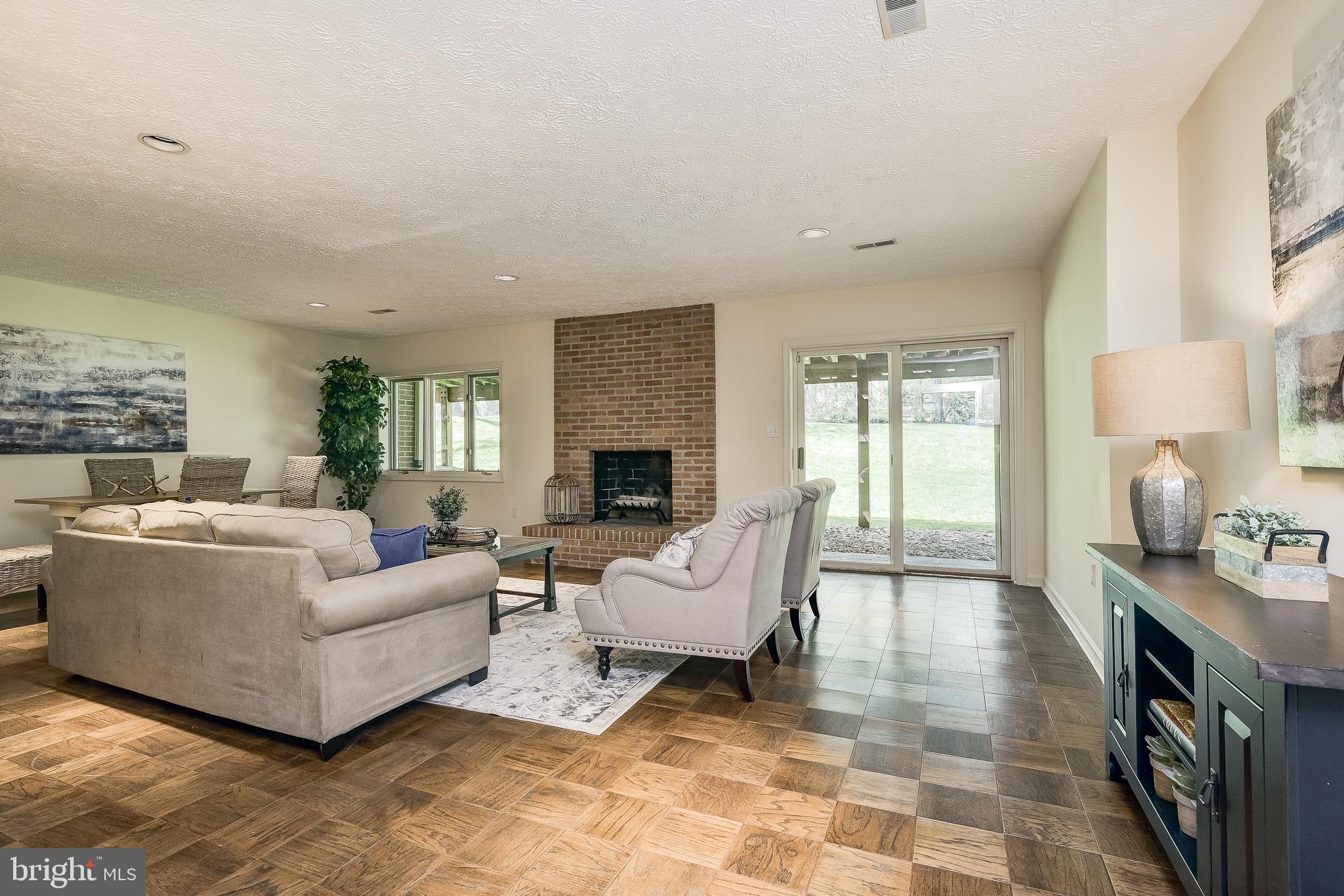 GLEN MILL VILLAGE - Residential