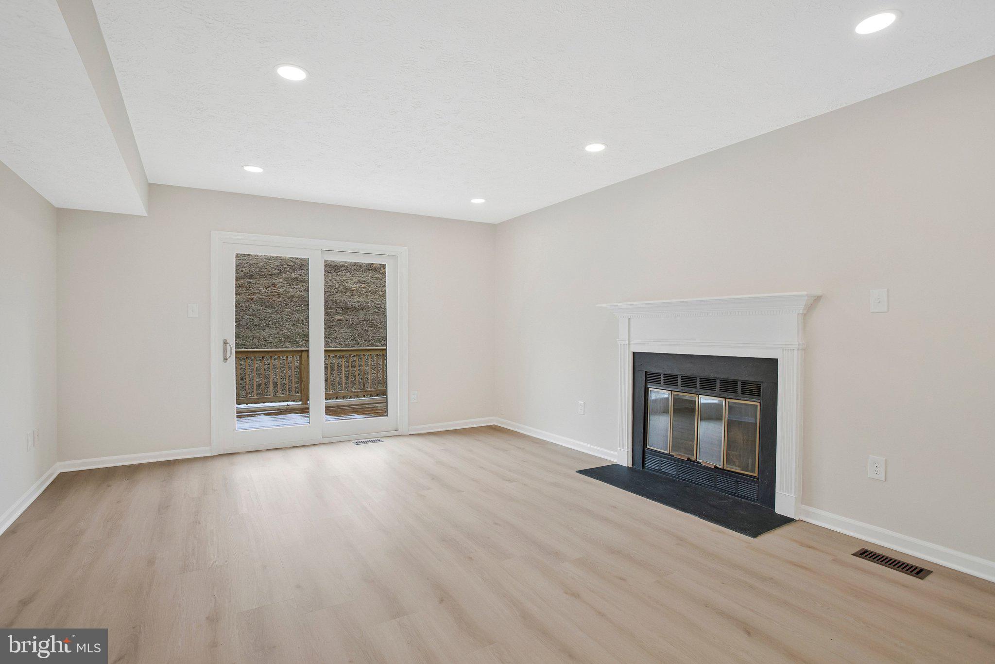 HICKORY RIDGE - Residential