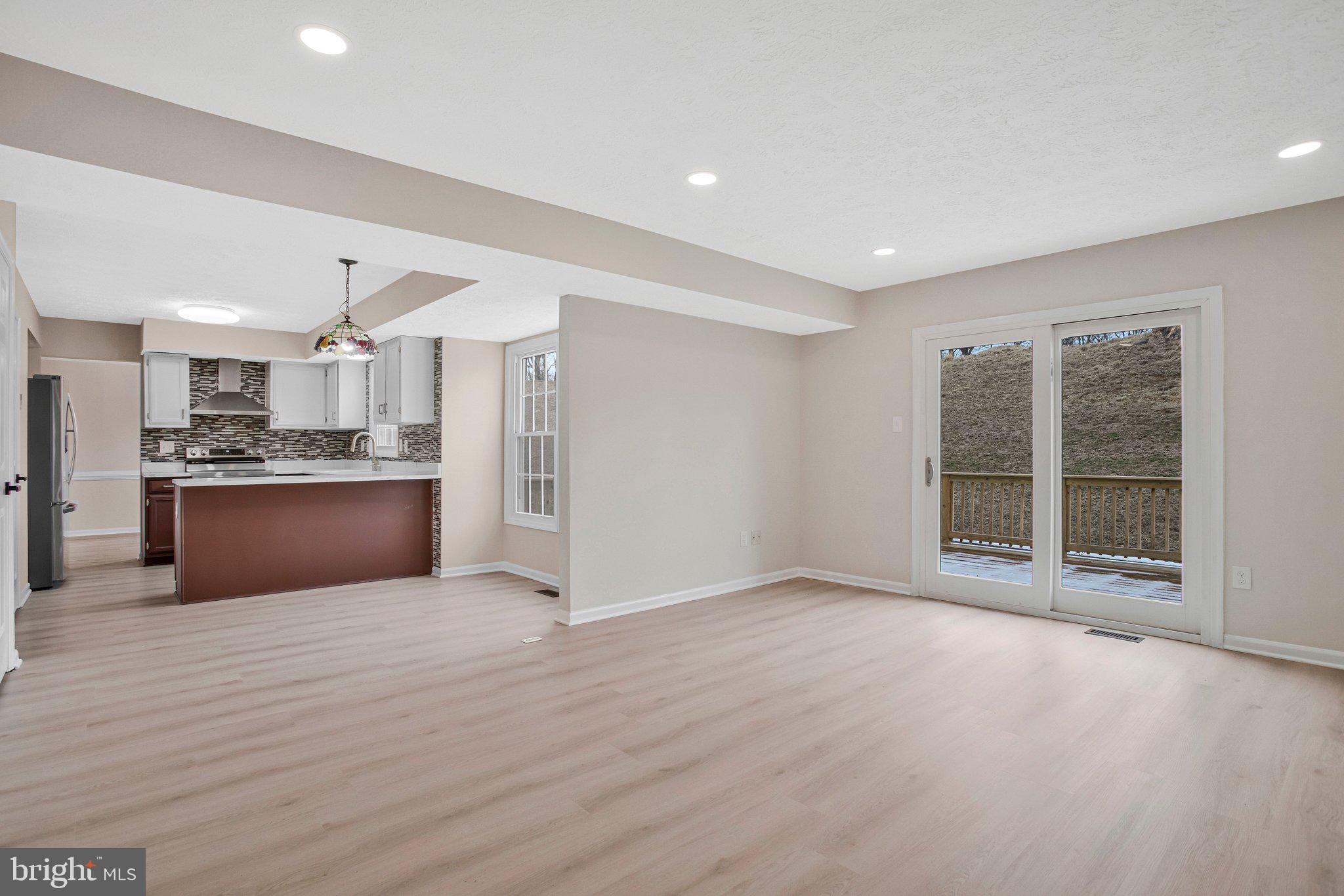 HICKORY RIDGE - Residential