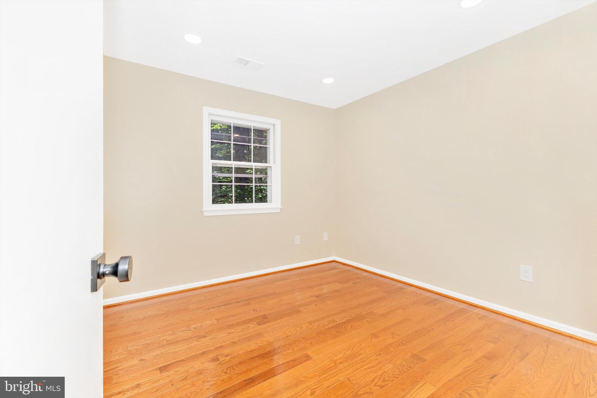 BEAVERBROOK - Residential Lease