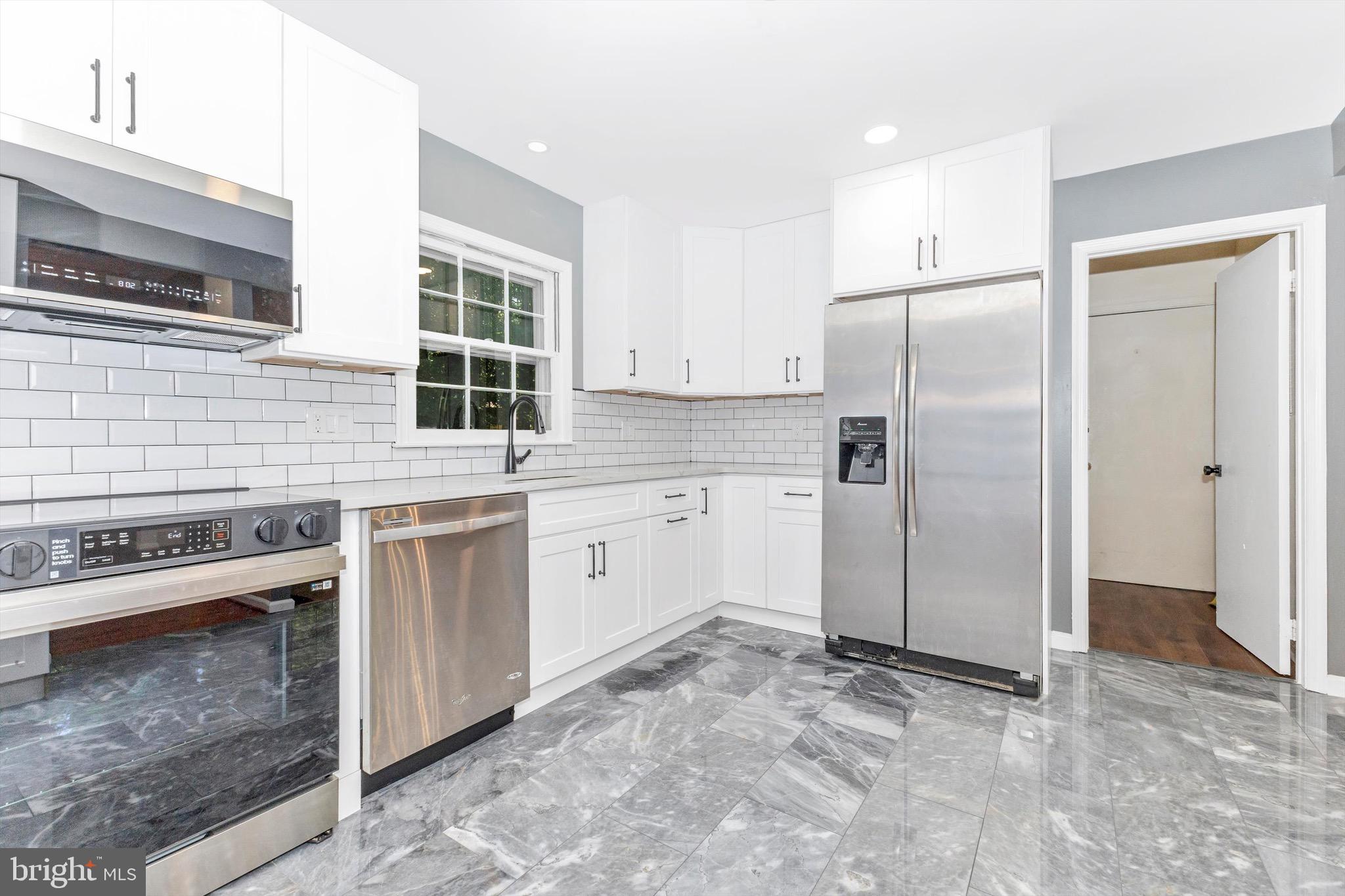 BEAVERBROOK - Residential Lease