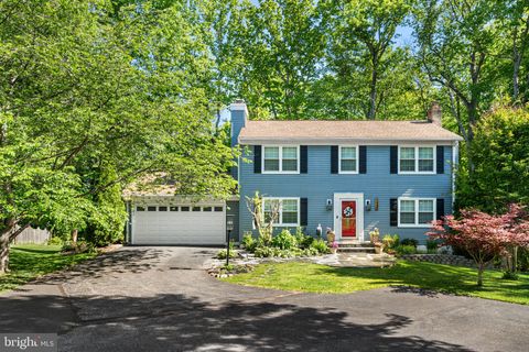 Photo of 3434 Mount Burnside Way, WOODBRIDGE, VA 22192 (MLS # VAPW2119242)